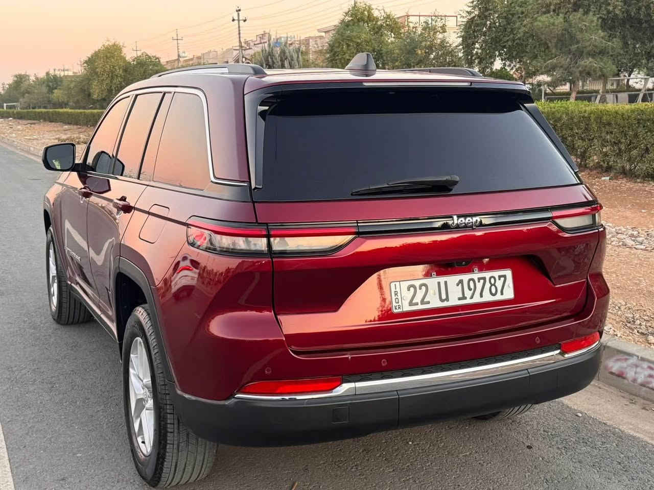 السلام عليكم 
للبيع جيب لاريدو 2023. 
5 راكب. 
لون ماروني 
ماشيه 52,000km
ضرر قطعتين بدون دواخل وبدون شاصي 
بيها كتاب تظليل نسبه 80% يمشي بجميع محافظات العراق 
السعر 270$ وبي مجال 
للاستفسار ***********
