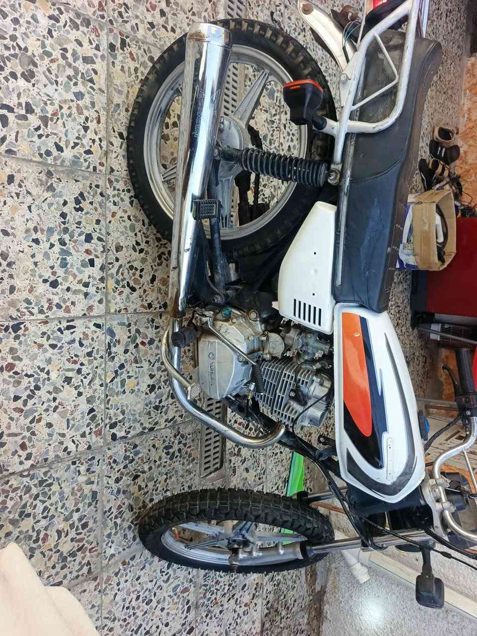 دراجه خمسه كير بدون اوراق دراجه جاهزه وحلوه وين متريد تاخذك سعره 450 بغداد الشعله ***********
