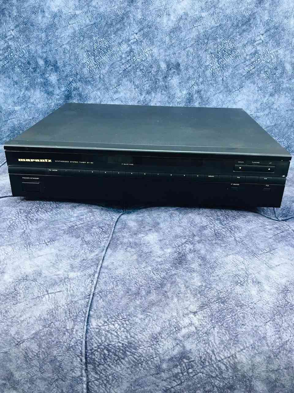 للبيع 📻 🇯🇵
جهاز راديو من شركة مارانتز 🔊
MODEL- MARANTZ-CT-50
صناعة اليابان عام 1989 🇯🇵 
قطعة جداً جداً راقية 
نظافة الجهاز 100 %  على شركة 
موجات الجهاز FM / AM 🎼
سحب الجهاز جداً جداً راقي ونقي 
كهرباء الجهاز  220 V 
نظام باث شاشة الكترونية 🖥
عرض الجهاز  42 سم 
للاستفسار اكثر مراسلة الصفحة 
وات ساب *********** اتصال ☎️
