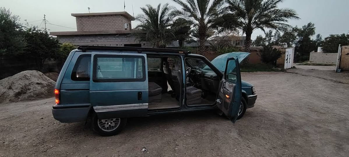 كلايزر رقم كركوك  موديل 1994 محرك 3000 كالوبر شاصي طويل السعر 38 وبي مجال  للاستفسار اتصال على الرقم ***********
