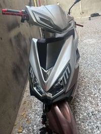سكنس شحن • ٦ بطاريات • ٦٥ كم