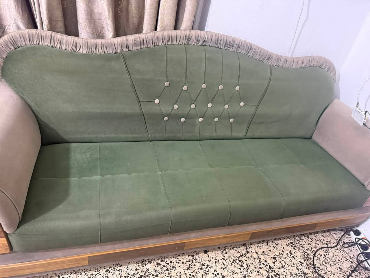 بيع مستعجل بغداد حي الجامعه
***********
