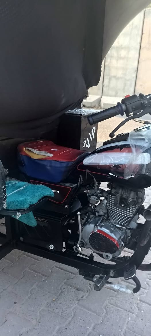 للبيع ستيته 150cc موديل 2019

المحرك بحالة جيدة جدًا وبشرط الفحص، وما مفتوح ولا متصلّح.
الكاربريتر، الشانصي، والگيربوكس كلها بشرط المشتري.

السعر: 1,250,000 دينار قابل للتفاوض بشكل بسيط.

للاستفسار والتواصل: ***********

سلام علیکم هاوڕێیان ماتۆڕەی سیتایە بۆفرۆشتن150مۆدیل2019ی گیرومەکینە بەشەرەتە مەکینەکەی نەکراوەتەوە کابریتەرو شانصی و گیربۆکس گشتی بەشەرتە نرخی1250تۆزیک مجلەی تێدایە***********
