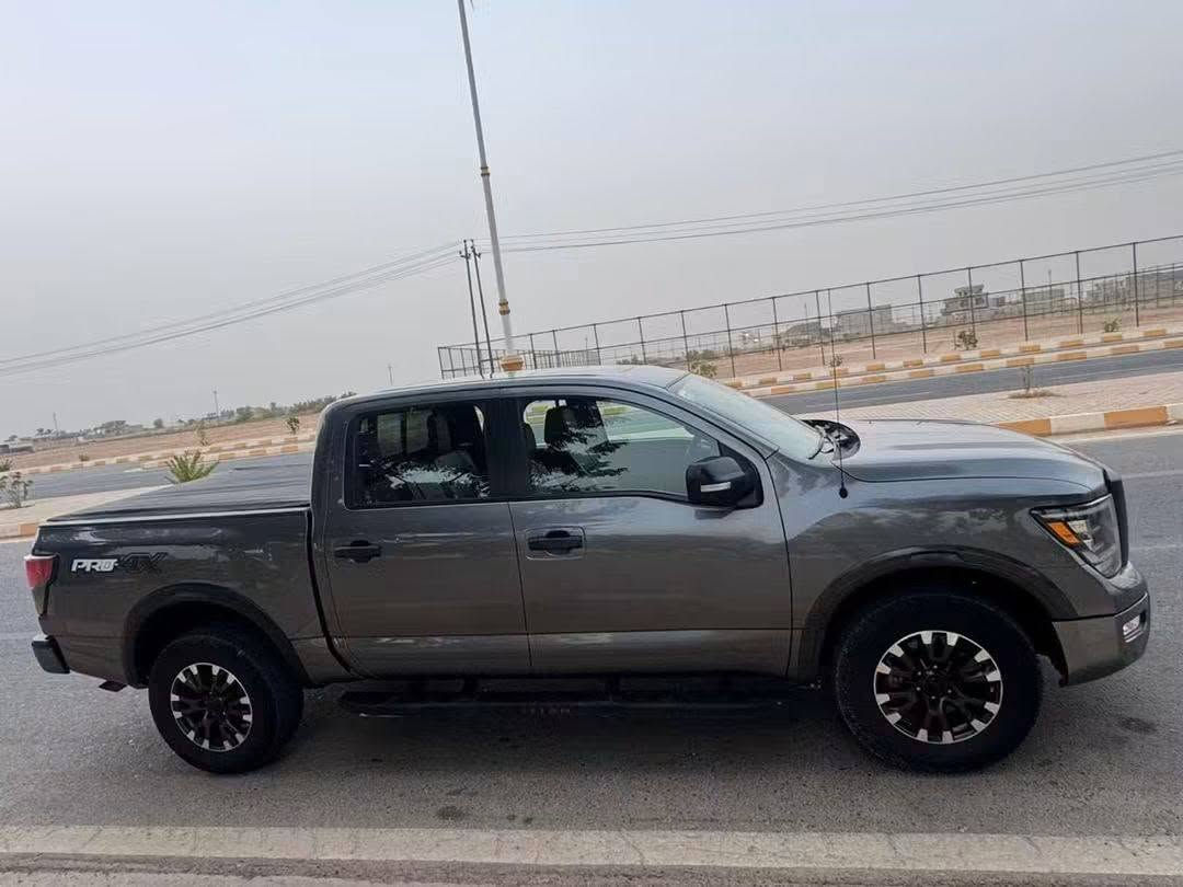 🚘✨ [نيسان تيتان 2021] ✨🚘
‼️‼️(صور الضرر ورقم الشاصي بالمنشور موجود

 

🔥مواصفات [PRO-4X] لون مميز

🔹 محرك: [V8 -5600]

🔹 بصمة +تشغيل عن بعد

🔹بانوراما

🔹دفع رباعي4X4

🔹4كاميرات محيطية

🔹حساسات محيطية

🔹 كشنات جلد+كهرباء +تدفئة وتبريد

🔹كشنات خلفية تدفئة وتبريد

🔹هيتر ستيرن 

🔹خزن ميموري 

🔹شاشة كبيرة تدعم كار بلي

🔹 رادار امامي +خلفي

🔹تحديد مسار

🔹مري شفط

🔹تحكمات ستيرن

🔹قطعتين تبريد

وباقي المواصفات المعروفة

📍 مكان السياره واسط الكوت 

📞 للحجز أو الاستفسار: [***********
