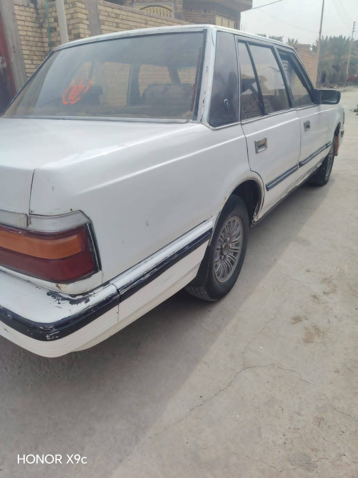 سلام عليكم سوبر مديل 85 سيارة جاهز مكينه و كير ثنين ونص شرط حدادية جديده تخم تاير جديد كهربايات كلهه شغاله مكفولة من الضربة ترايك وين مايعجبك رقم الماني مشروع وطني سيارة احله من الصور رقم *********** السعر 25 وبيهه مجال المكان  ناصرية سوك الشيوخ

نص مكتوب في الصور:
- HONOR X9c