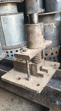 للبيع قالب قص راسطه عرض انج سمك 6 ملم ، بغداد باب الشيخ 07722603049