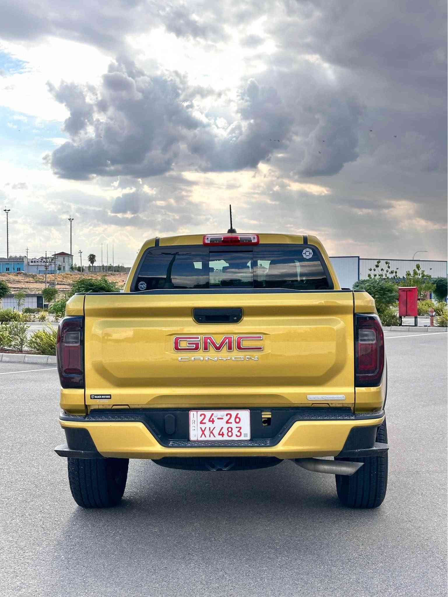 سعر مناسب 🔥

GMC canyon 
٢٠٢٤ 
فول فول مواصفات 
ماشيه ٣٠ الف كيلو 
كير محرك كهرباي شرط جديد 
سياره بيها ١ قطعه صبخ + ٢ قطعه بخ اميريكي شرط بدون حادث ب صفحه 
بجم ضهر كبس بدون ارباك شرط 
مكان سياره دهوك 
تترقم شمالي 
بدون مراوس بس بيع 
سياره بل واقع كلش احلا من صور 
***********
واتساب موجود 
سعر ٢٥٨$ مجال قليل دهوك, العراق
