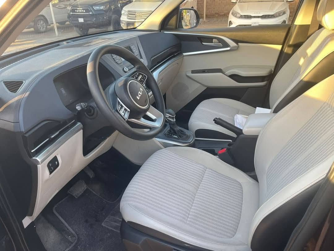 كيا كارنزا خصوصي باسمي موديل ٢٣ مكفولة بصمة تشغيل عن بعد مري شفط سته راكب
السعر ١٥٠ أو بيها مجال
***********
