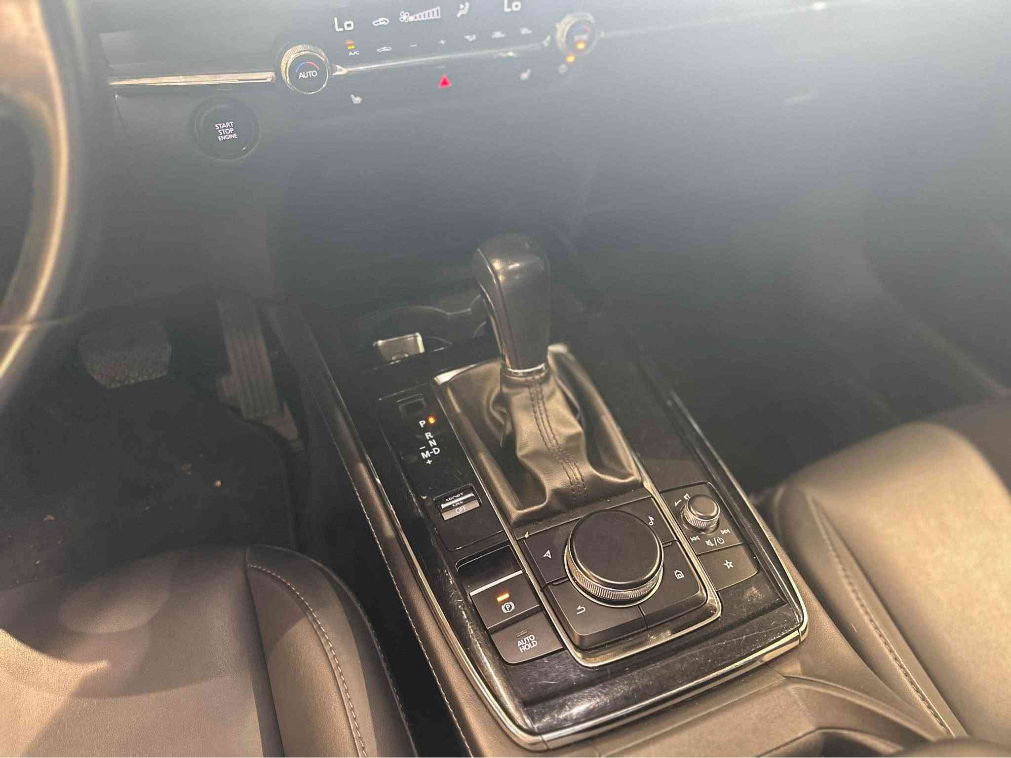 Mazda Cx30 Awd
مۆدێل ٢٠٢٤
فول مواصفات
تەنها ١٨،٠٠٠ ڕۆشتووە و یەک پەلەی سنوقەکەی بۆیاخە سۆنەرەکەم داناوە 
بێ ناو بێ ئێرباگ.
کاتی نەشکاوە ٩٠ رۆژی لەگەڵە بۆ ڕەقەم کردن بەشەرت ڕەقەم و تەقە و ڕەقە ئەیفرۆشین.
سەیارەکە فول فول مواصەفاتە و سڵاید و کوشن کارەبایی و کوشن خەزن و خەتی جادە و تحدید سورعە و ڕادار و کامێرە و برێک بەسمە و ئاوتۆ هۆڵد و کوشن هیتەر و تەبرید مەرکەزی و زۆر زۆر مواصفاتی تری تیایە 
سەیارەکە ڕەقەم سلێمانی و هەولێر و دهۆک و هەڵەبجە ئەکرێ بەدڵی خۆتە.
شوێن: سلێمانی 
ژم: ***********
***********
نرخیشی ١٤٩ گەڵا و مەجالێکی برایانە. السليمانية, العراق
