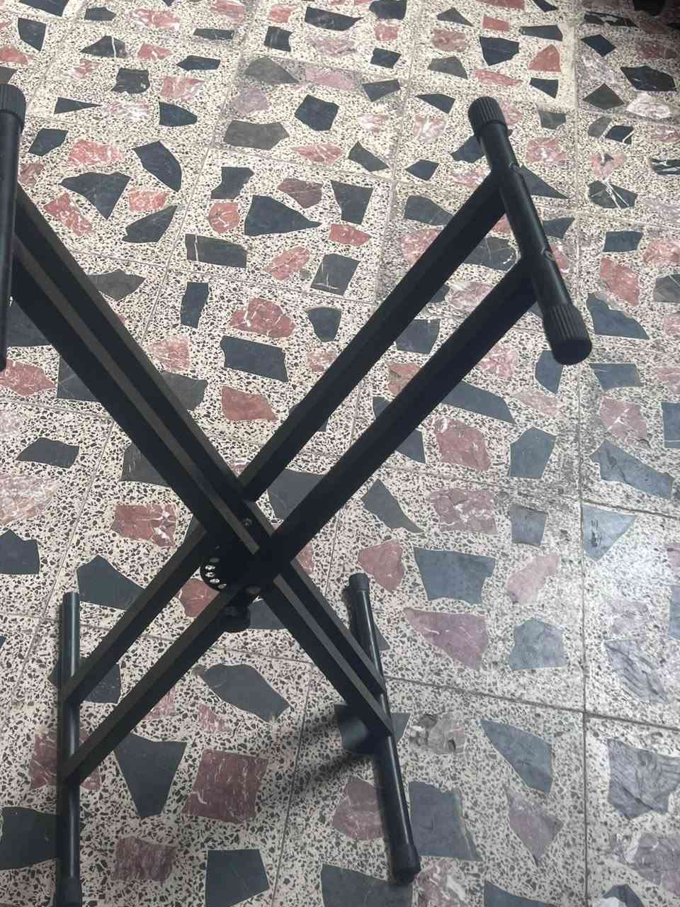 سلام عليكم استاند اكس ٣٠وسبايدر ٧٥ وبدل ٢٥ اتصال***********
