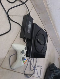 اكس بوكس 360 جديد نضيف 100/ مستخدم 4مرات فقط مع جوستك 2 76لعبه حلوات ك...