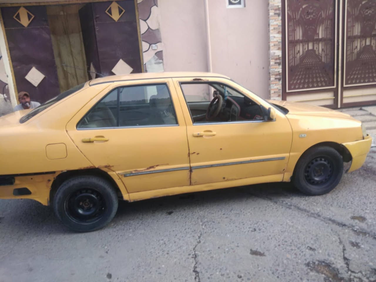السلام عليكم
كوين للبيع 
موديل 2010
هيئة وغرامه 550 
السعر 15 ورقة 
كاربون متوقف 
***********
