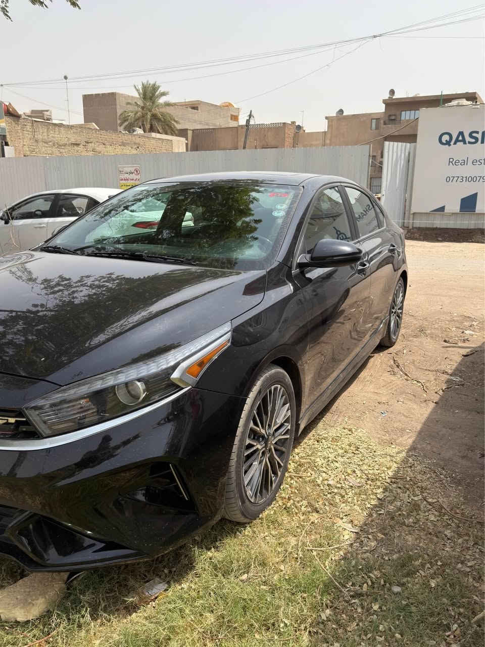 السلام عليكم فورتي GT LINE 2023  فول الفول للأخير 
ماشية 31 ألف 
السيارة بدون قطرة صبغ حادث جانبي فقط بارد معدل
لا بجم ولا حوض ولا لغد ولا شاصي بدون تبديل اي قطعة 
وصور الحادث بالمنشور والسونار والتفاصيل كلها واضحة 
رقم أربيل بأسمي هزة وسنوية جديدة تحويل ثاني يوم 
محرك 2000 دوش مكفول 
كير مكفول 
بصمة أبواب + بصمة تشغيل 
تشغيل عن بعد 
سلايد روف 
داخل اسود 
كشنات جلد ومختمة 
تبريد كشنات 
تدفئة كشنات 
تبريد قطعتين خلفي 
تبريد شاشة و منفصل 
شاشة 10 انج جبيرة + ابل كار بلي + اندويد اوتوا 
شحن لاسلكي 
منافذ طاقة 
حاملات أكواب 8 
تحديد مسار 
تحذير مغادرة المسار 
قيادة ذاتية 
مثبت سرعة 
سترين حرف D 
حساس ضغط الإطارات 
ويل كب 17 انج 
رادار امامي تفاعلي 
رادار خلفي تفاعلي 
رادارات جانبية 
لد امامي 
لد خلفي 
ترحيب عند الاقتراب من الأبواب ومن الصندوق 
اوتوا هولد 
هاند بريك دكمة 
وضعيات قيادة 3 
كامرة دوارة 
سماعات هارمن كاردن ودمام خلفي بلادي 
اريل نفكيشن 
مسويلها ادامة عامة وتبديل زيت محرك وفلاتر قبل كم يوم 
مكاني بغداد القادسية 
السعر 155 وبيها مجال حك الجية 
*********** بغداد, العراق
