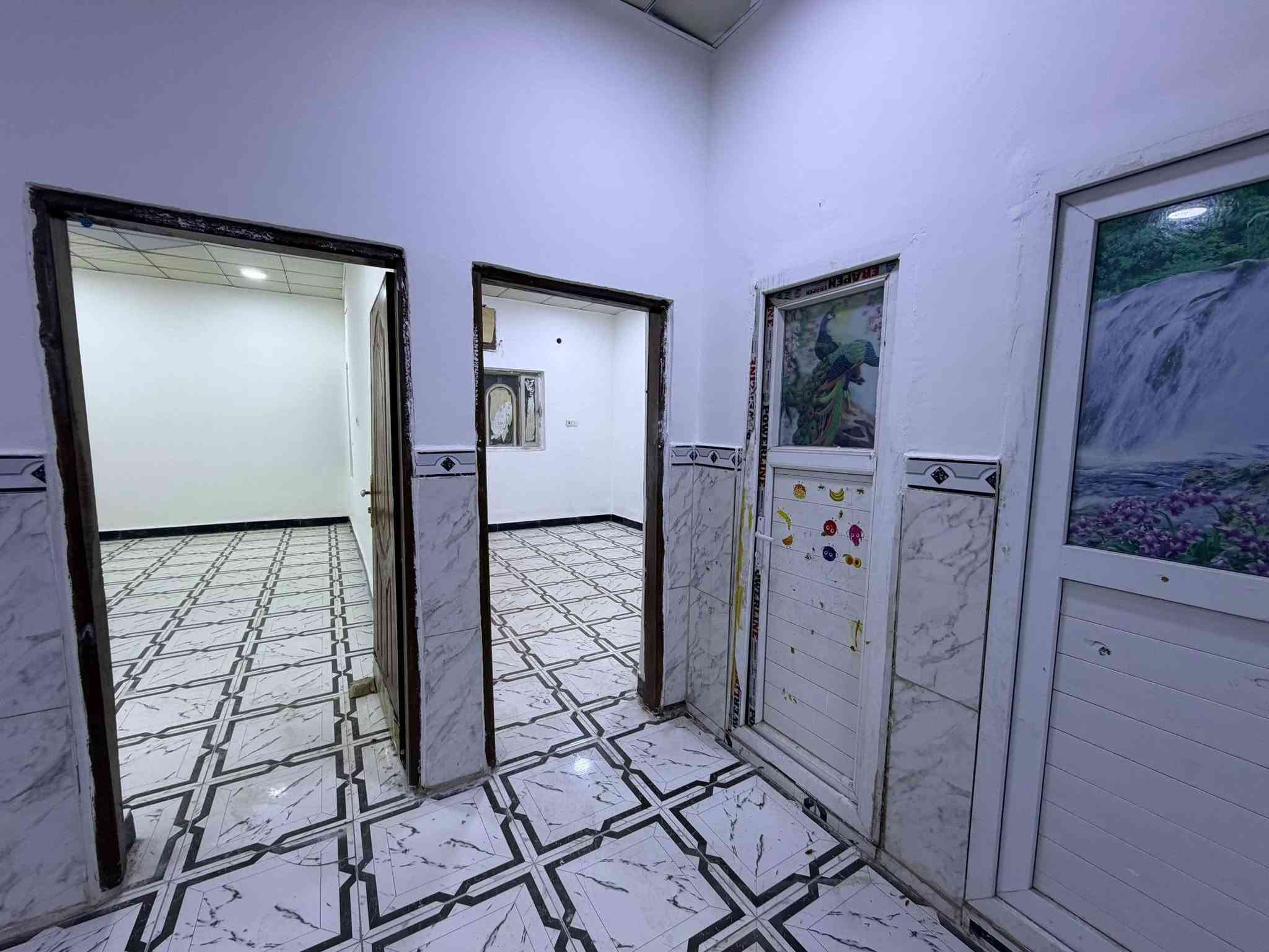 بيت للايجار
♦️عنوان..القبله حي المهندسين
...خلف لواء كاظم...
مساحه 160 متر( طابق واحد)
♦️يحتوي
⬅️ غرفتين نوم
⬅️ هول 
⬅️ديوانيه
⬅️ مطبخ
⬅️ حمام داخلي وخارجي
♦️سعر الايجار ( 600 ) الف
***********
