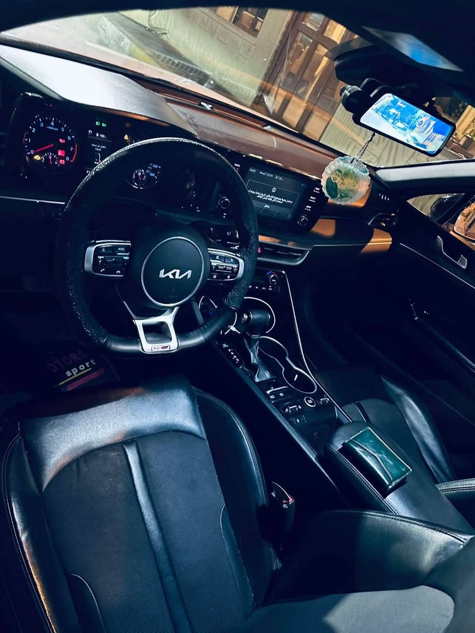 سلام عليكم
K5 gt line
مديل 2021
محرك 1600تيربو 
رقم بغداد معوقين 

لون ابيضّ 
بنوراما
كشتات جلد 
سياره جاهزه من محرك كير حداديه 
تخم تاير جديد 
مكان بصره 
السعر 155
مكلف بل نشر 
استفسار اتصال على ***********
