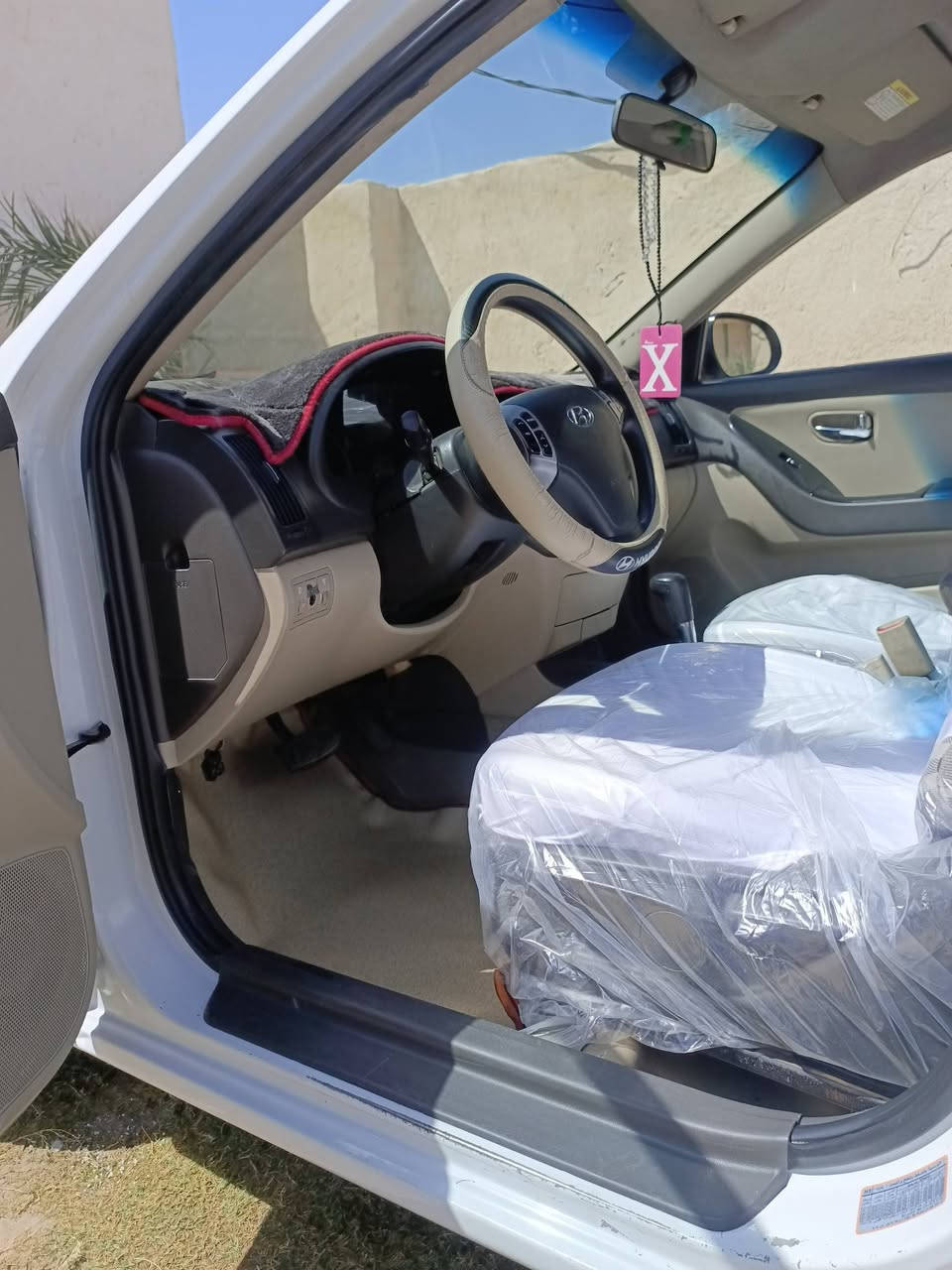 للبيع النترا خليجي موديل 11 رقم اربيل تحويل أو وكاله 
سياره جاهزة مكينه كير حداديه تخم تاير جدد تبريد ثلج 
فول عدا الفتحه اشاير شاشه تحكم حساسات خلفيه 
دوشمه مكينه. 1600 دكشن عالي دوش 
بيه جاملغ خلفي أو قطعتين صبغ 
سياره جديده أو جاهزه من كلشي. سنويه نافذه 
السعر. 84. او بيه مجال قليل بيع مستعجل 
للاستفسار ***********. مكان نجف طريق كربلاء نجف عمود 240. غير متواجد نت. ماراوس فقط بيع
