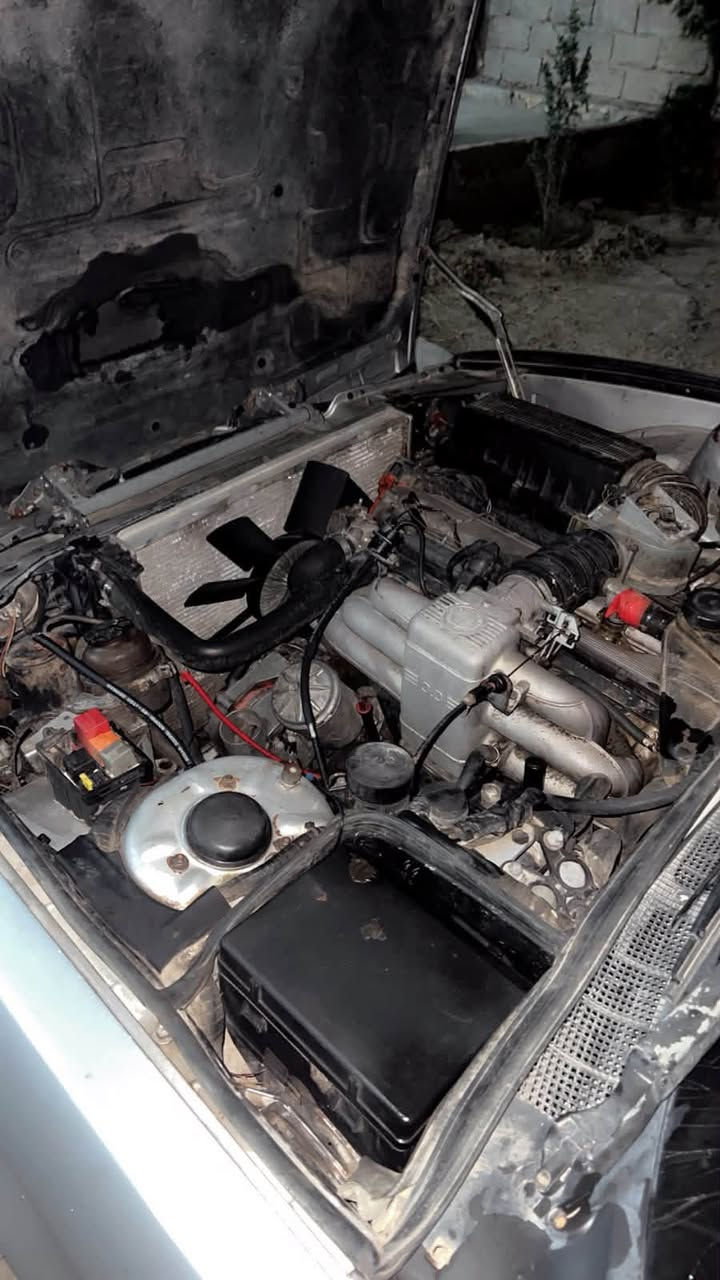 Bmw للبيع
محرك وكير شرط

صبغ عام جماليه
رقم خضر الشرعي موجود شرط التحويل
حجم 730
السعر 35 وبه مجال
***********
