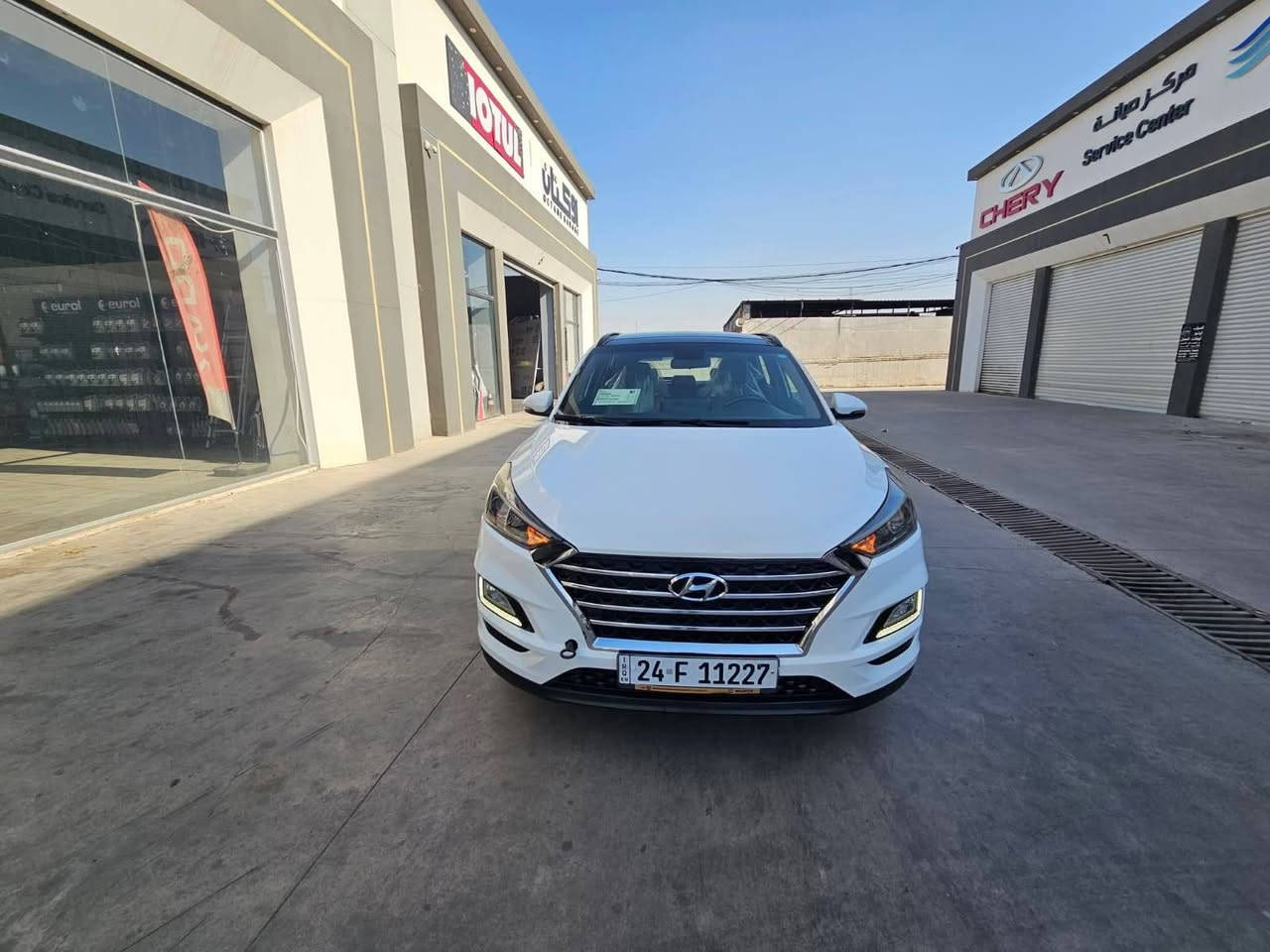 للبيع السعر 115$
توسان 2020 
خليجي  فول مواصفات 
سياره بيه صبغ حزام بيه جفيه بسيطه ومعمره درجه اول 
محرك گير على وضع الشركة برغي ممفتوح بيهن  محرك 2000 دوش حدادية جديدة تخم تاير جديد السيارة كلشي متصرف عليه جاهزه
ماشيه 62 كلم استخدام شخصي 
 
مواصفاتها :

  بنوراما ، بصمة تشغيل وبصمة بيبان تبريد قطعتين 
كشنات جلد بقلاوة ل كشنات كهرباء
شاشة  كامرة دوارة تحكم ستيرن
 صاج داخل السيارة لايت لد ، مري شفط
ترحيب وشفط المري عند الاقتراب  
، ويل كب حجم ١٩   بردة خلفية ثلاجه بالجكمجه 
حساسات امامي وخلفي اصلي 
إضاءات لد باليدات كروس سرعة شاحن لاسلكي 
رقم السيارة دهوك مميز الجديد وهزه جديدة 
مكان السياره الموصل 

السعر جدا مناسب 115$وبيها مجال بسيط 

رقم التلفون ☎️
***********

