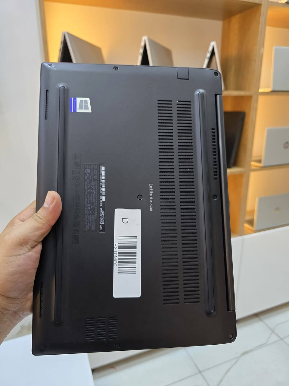 Dell Latitude 7390 • i7-8650U • SSD 256GB