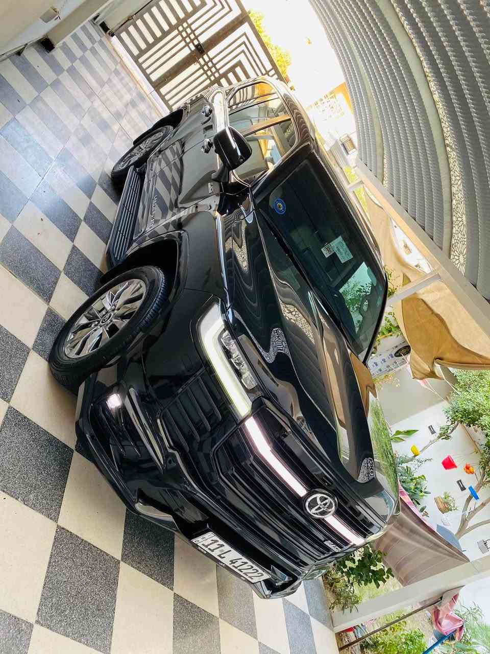 السلام عليكم 
بعد التحية والتقدير 
تويوتا لاندكروز 2024 VX BLACK LIMITED باب اول SAS تطبيق كفالة عامة صبغ بارد رصعة شخط تبديل تعديل كفالة من كل شي بااسمي تحويل ثاني يوم السيارة كلش جديدة
العدة والكاعيات والسماعات موجودات تخم تاير محرك كير كهربائيات كلة بشرط ماشية 37 الف كيلو 

المواصفات 
رادار امامي جانبي خلفي
‎5 بصمات 
فتحة
بردة خلفية 
تحكم ستيرن فول
كراسي كهربائي 
لايت امامي 3 عدسات
‎كامرات 5 
‎كراسي خلفية كهرباء + تبريد 
‎كراسي امامية تدفئة تبريد +كهرباء+ ميموري 
‎شاشة جبيرة
شاحن لاسلكي
شاشات خلفية 
‎فتحة سقف بصمة 
‎تعديل مسار 
‎سماعات JBL
‎دشبول ديجيتل 
اوتو هولد
‎سايد بريك دكمة
‎ستوب لايت ليد
وبعد هواي مواصفات
السعر 748 وبيها مجال
***********
مكاني بغداد العامرية بااسمي تحويل مباشر 
اخوان لتقارنها بوحدة بيها ملاحظات ومتعوبة سيارة جديدة ومكفولة من كل شي 
تحياتي بغداد, العراق
