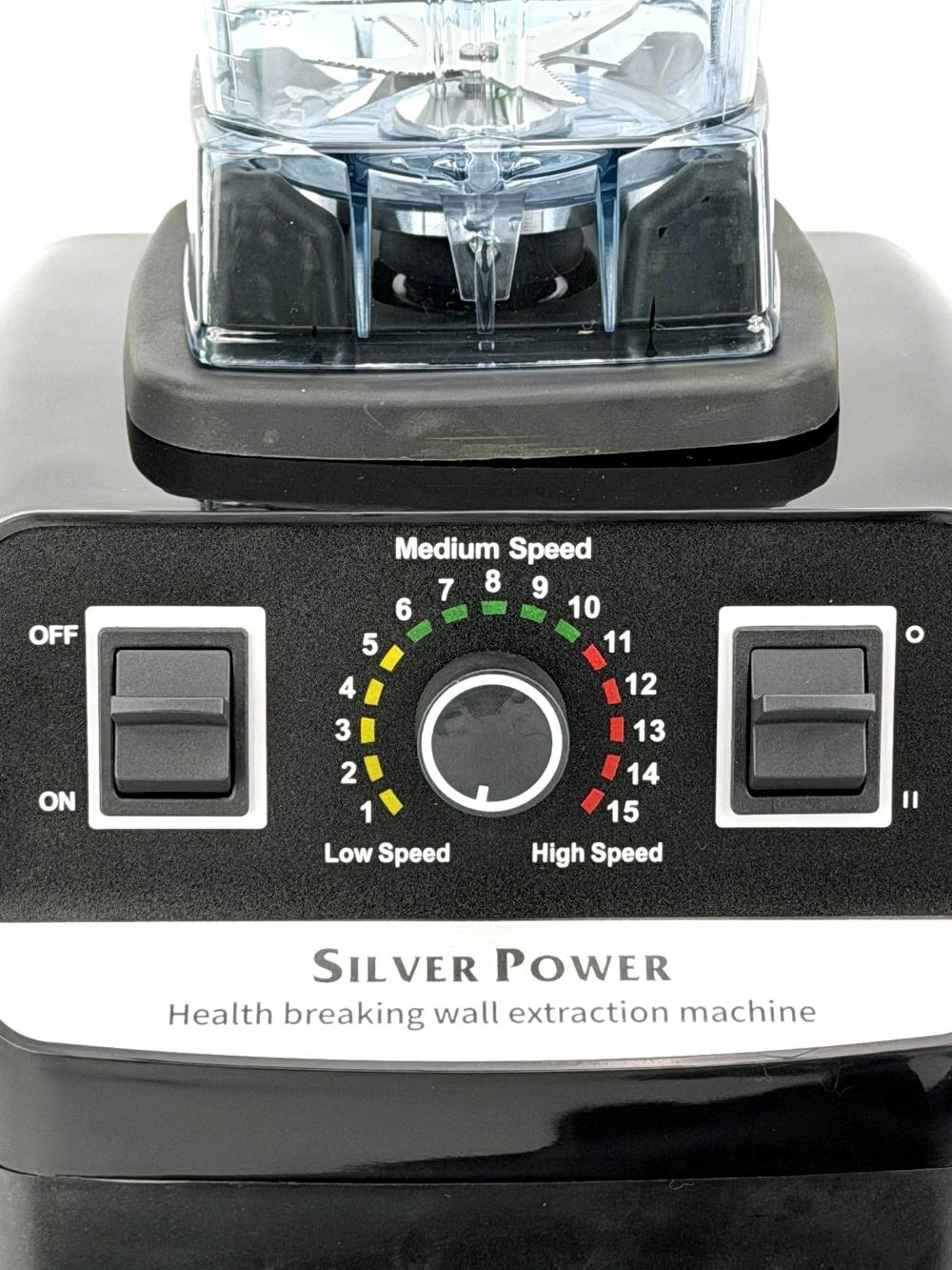 محضرة كهربائية  ( 7500 وات ) silver power

هذا محضرة يعتبر "Heavy Duty"، يعني مو بس للعصائر، يطحن الثلج والمواد القوية والصلبة بكل سهولة وبثواني.
بيه دقايق تتحكمين بيها من السرعة الناصية للعالية وبدرجات هواية، حتى تضبطين القوام اللي تريدينه للعصير أو الشوربة.
الشفرات مالته مصنوعة من أقوى أنواع الستيل، حادة كولش وتتحمل شغل كد وتحافظ على حدتها لفترة طويلة.
الجك (الدورق) ماله حجمه جبير ومصنوع من مادة قوية ضد الكسر، يتحمل الاستخدام اليومي المستمر.
القاعدة مالته مصممة حتى تكون ثابتة وما تهتز حتى لو مشغلته على أعلى سرعة، يضمن لج أداء محترف مثل شغل الكافيهات.