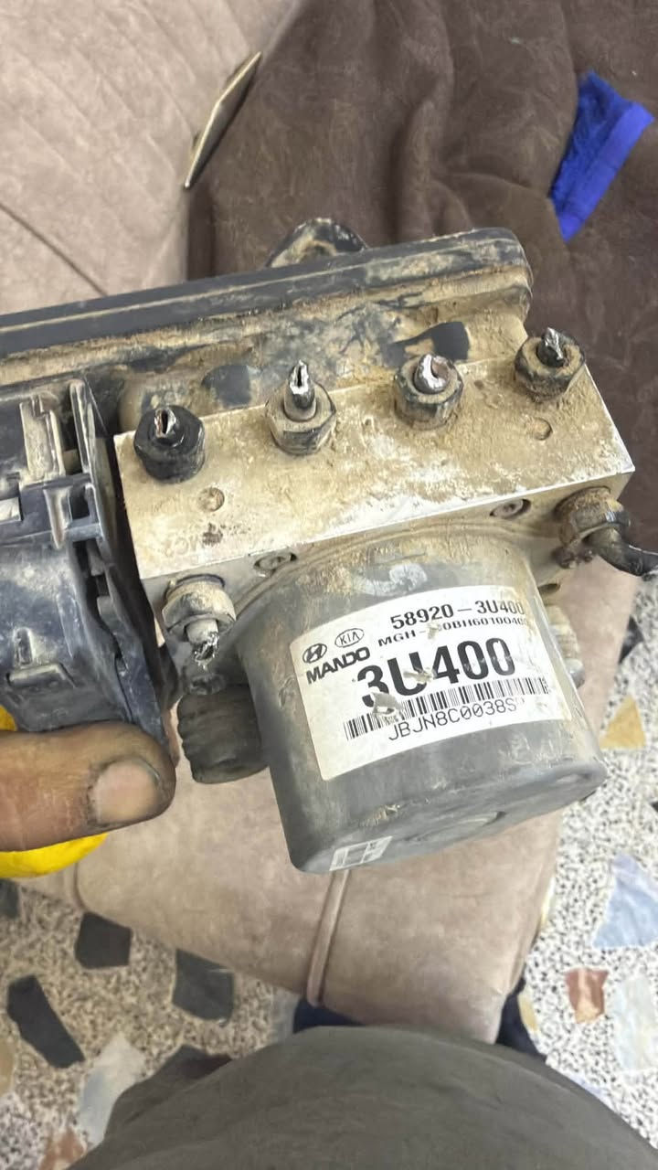أبيع.   شلع.  قطع.    ما ابيع.   للستفسار.   ***********
