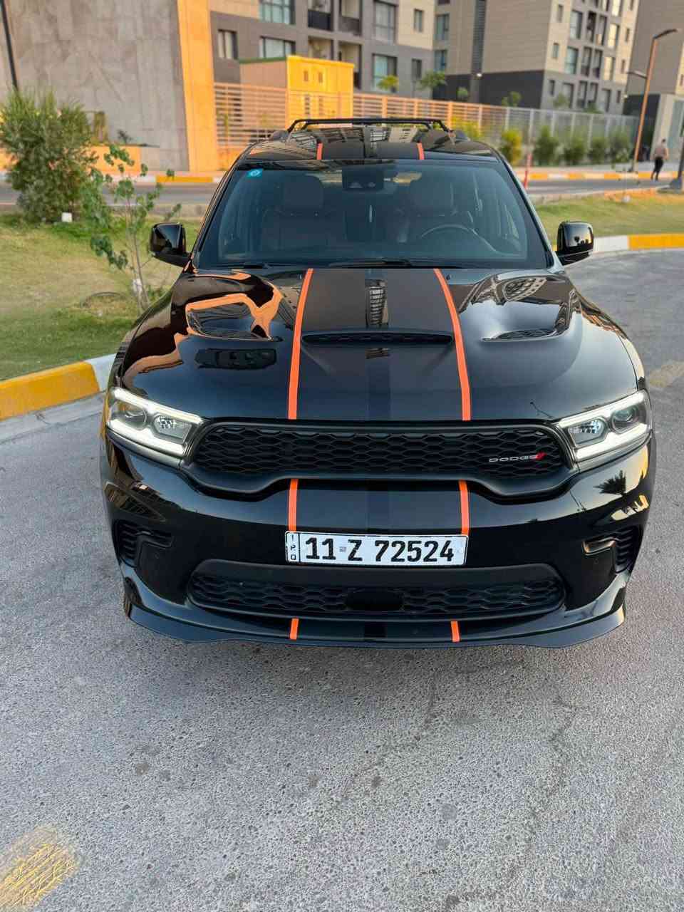 🔥 دوج دورانجو 2024 - GT Premium (اخت الكلين) 🔥
 * الموديل: 2024
 * الفئة: GT Premium (أعلى مواصفات الفئة - فول مواصفات)
 * المسافة المقطوعة (الماشي): 18,000 كم فقط (بحالة الشركة)
تفاصيل الضرر والصبغ:
 * الحادث: جاملغ وبنيد فقط.
 * التصليح: تم تبديل قطع غيار أصلية بالكامل (بدون صبغ / بدون تعديل).
 * السيارة بشرط المعاينة بحالة وكالة الشركة من محرك، جير، وشاصي.
أبرز المواصفات:
 * شاشة كبيرة مع نظام ملاحة وApple CarPlay / Android Auto
 * فتحة سقف، جلد، فتح وإغلاق هيدروليك للجميع
 * كراسي كهربائية مع تبريد وتدفئة + تدفئة مقود
 * رادار، تحديد مسار، ونظام قيادة ذكي
 * رينجات الرياضية الخاصة بـ GT Premium وحساسات كاملة
 * السعر المطلوب: 310$
 * مكان المعاينة: [بغداد الزعفرانيه ]
 * للتواصل والاستفسار: [*********** / واتساب] بغداد, العراق
