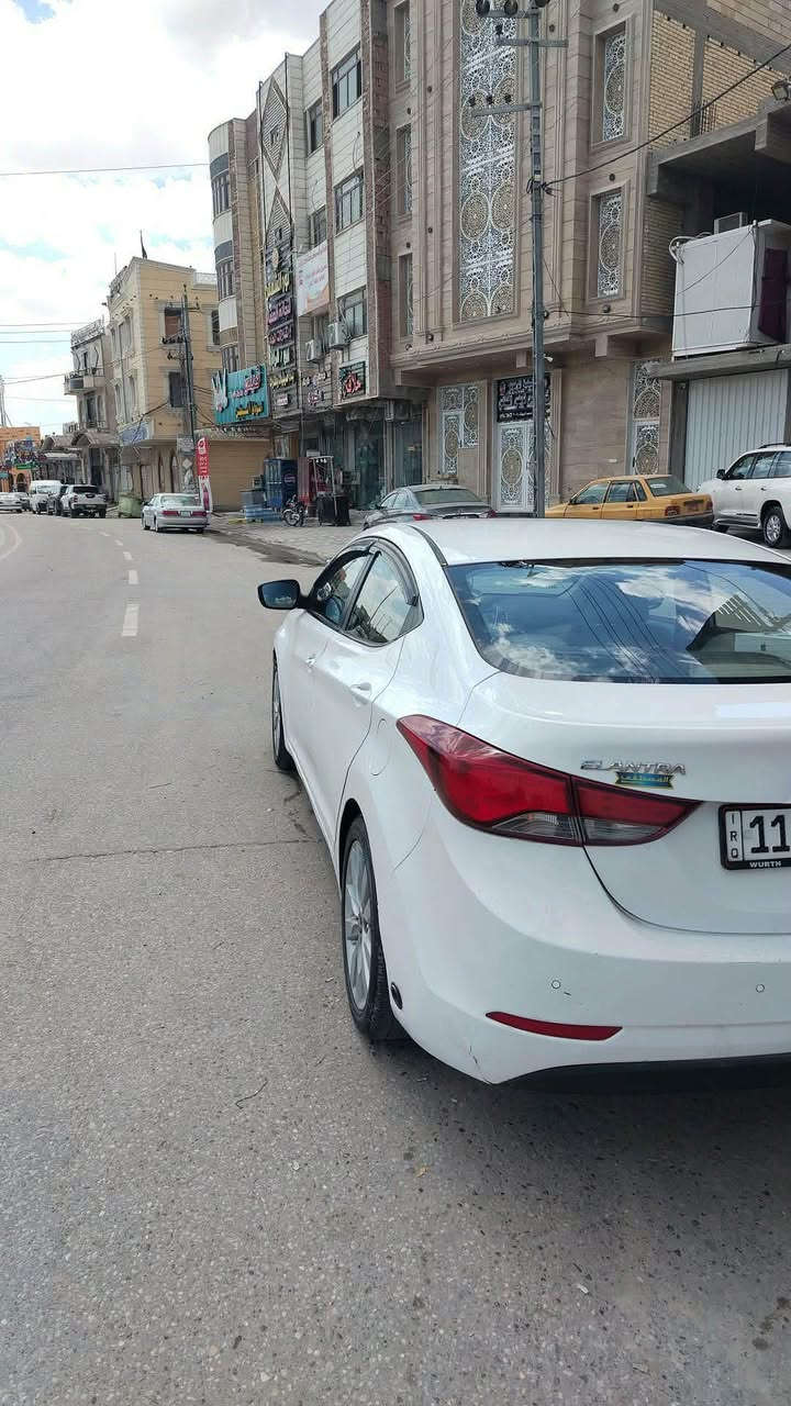السلام عليكم
النترا بأسمي خليجي 2016 رقم بغداد.

سنويه باسمي ما صاقطه مكينه 2000دوش  تبريد ثلج تخم تاير صدر جديد 

مواصفات فول  عدا البصمه منضومة غاز بيها

السياره مكينه تبخر وبيها ٣ قطع بدون دواخل مصلحهن نفسهن

السعر ٩٥ وبيها مجال قليل الشراي يتصل

رقم تلفون

***********
