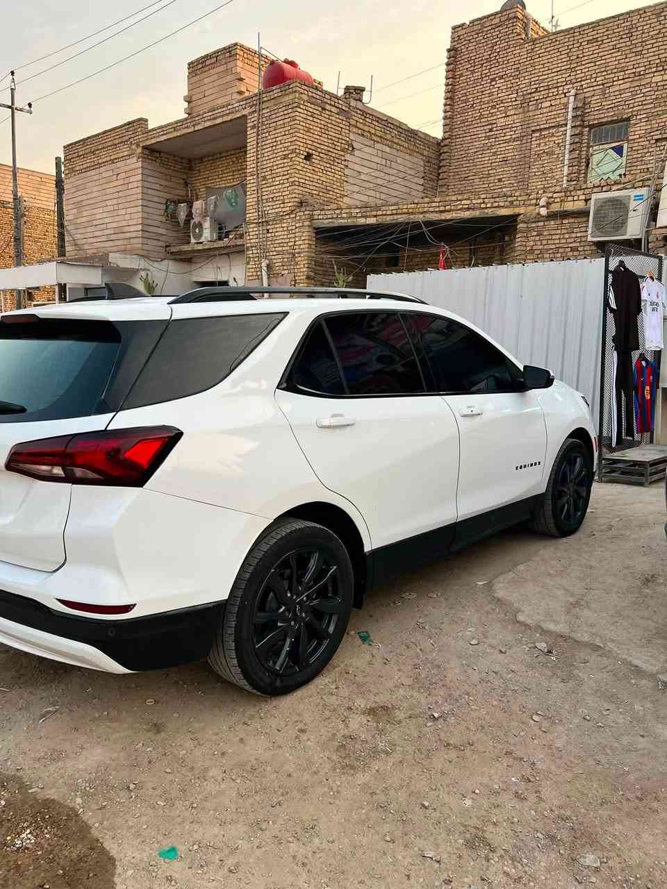 شوفرليت ايكونكس RS 24
فول مواصفات للأخير بانوراما 
مرقم شهداء ميسان وكاله عامه 
ماشيه 28 ميل 
ضرر خلفي قبق جنطه مبدل 
بدون ايرباك 
الشراي يتصل ***********

