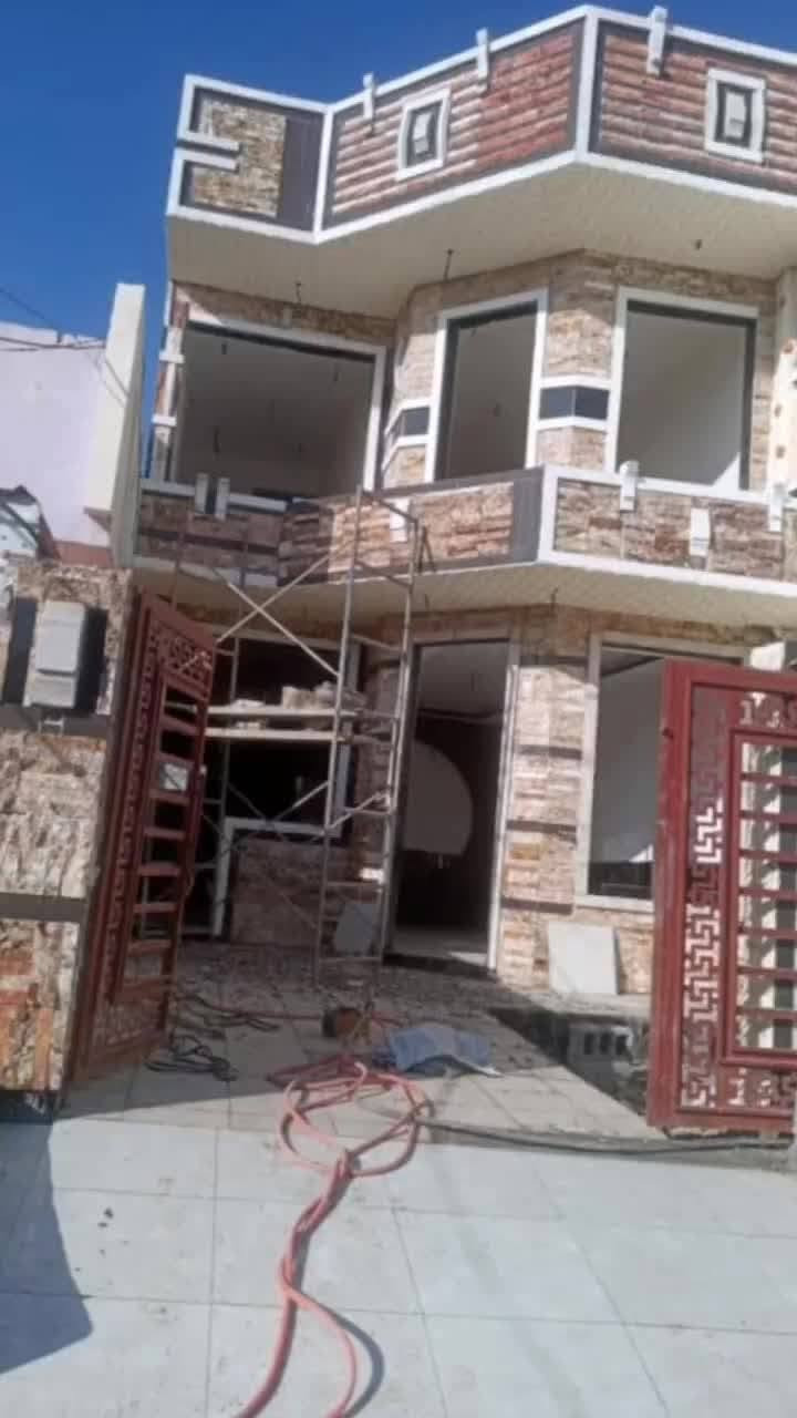 خلفه صباغ شغل درجه اولى ***********

نص مكتوب في الصور:
- ***********