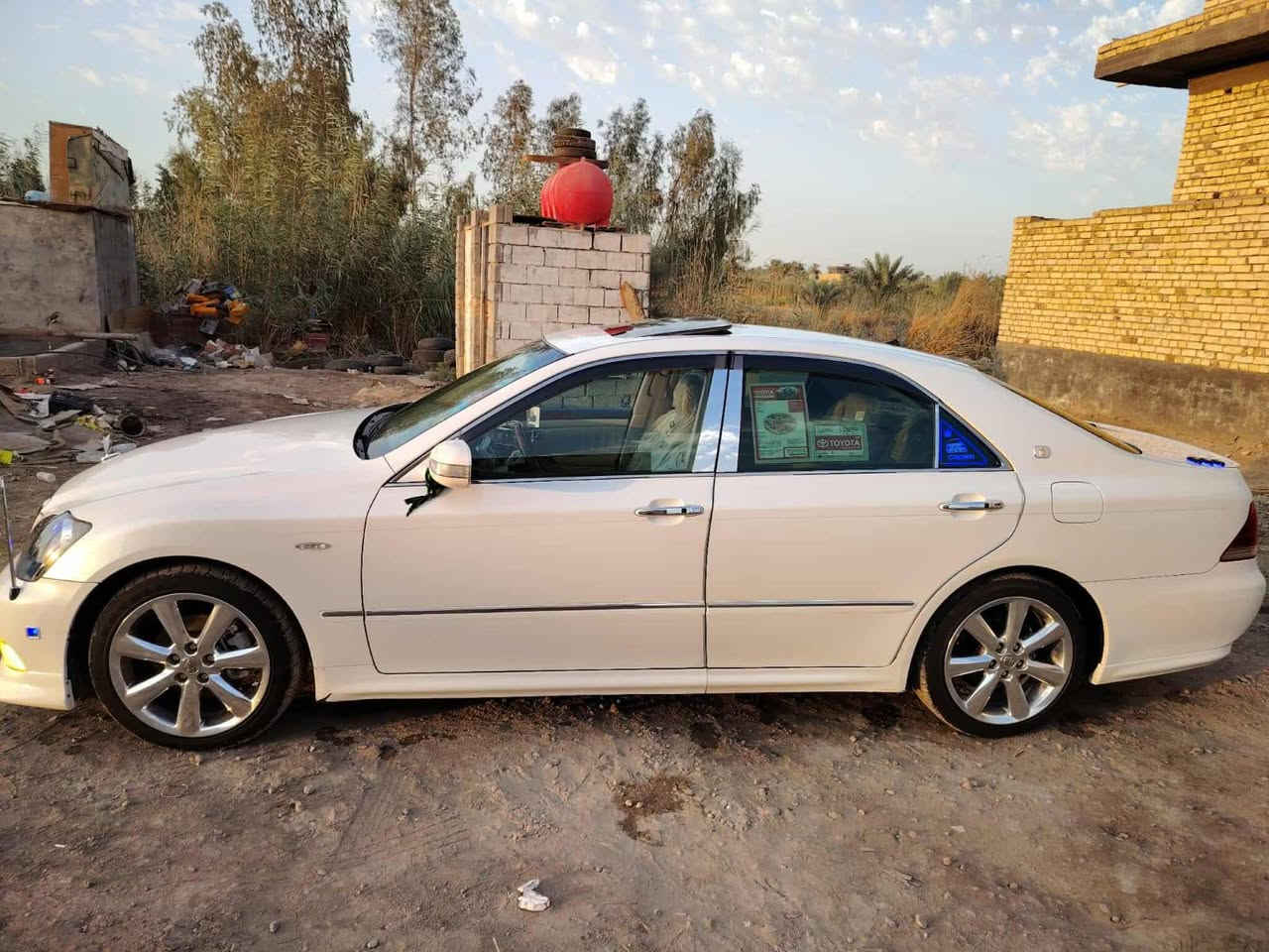 > *للبيع شاهينة كراون 2004 👑*
> *السعر: 160 ورقة وبيها مجال بسيط*
>
> سيارة جاهزة من كلشي ماتخسر عليها دينار
>
> *المواصفات:*
> 🔹 موديل 2004 - شكل شاهينة
> 🔹 محرك V6 جديد شرط - الصورة مالت المحرك موجودة
> 🔹 كير ومحرك جدد
> 🔹 تبريد وتدفئة أمامي وخلفي ثلج ❄️
> 🔹 فول مواصفات - فتحة - زنون - كشافات
> 🔹 رقم شمالي باسمي مداور ثاني يومG
> 🔹 نظافة بدي وداخل فول
>
> *العنوان:* بابل - الحمزة الغربي
> *اتصال:* ***********
اتصال واتساب*********** واتساب
