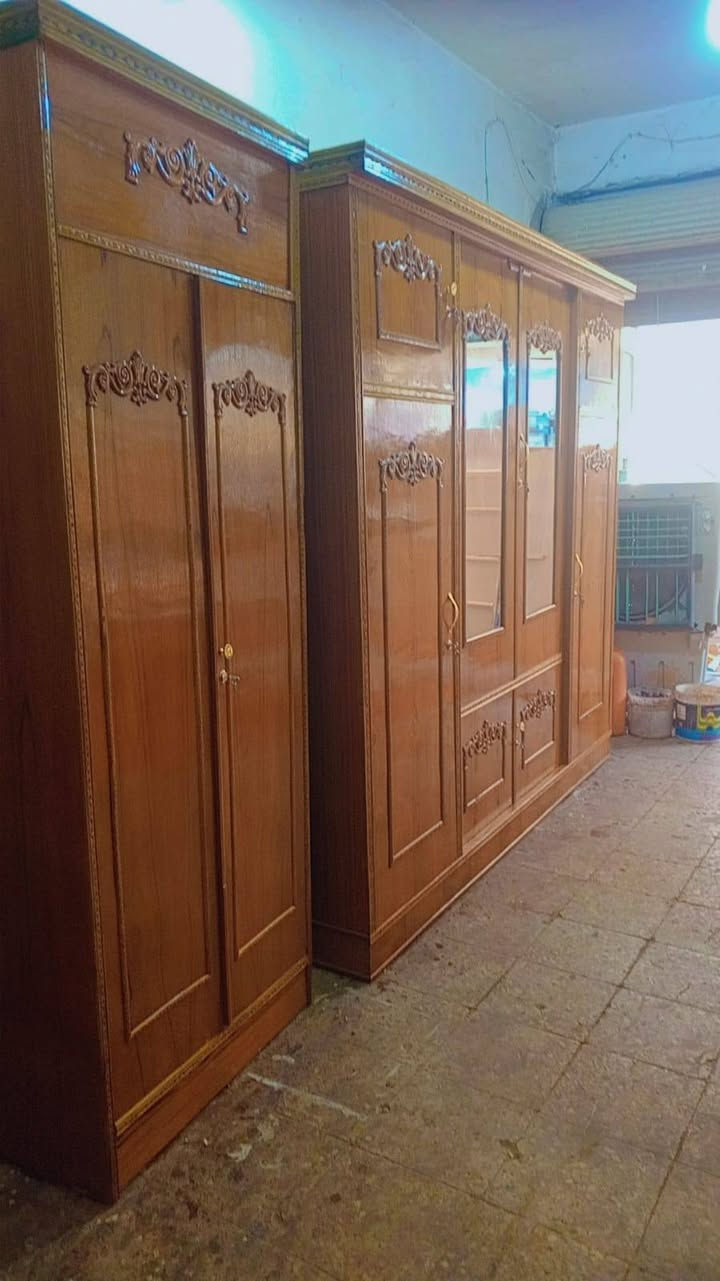 سلام عليكم غرفه 4 ابواب طابقين كامله  نضافته 99 بلميه للبيع سعره 550 توصيل وشد مجاني للاستفسار اتصل ‏‪***********‬‏

