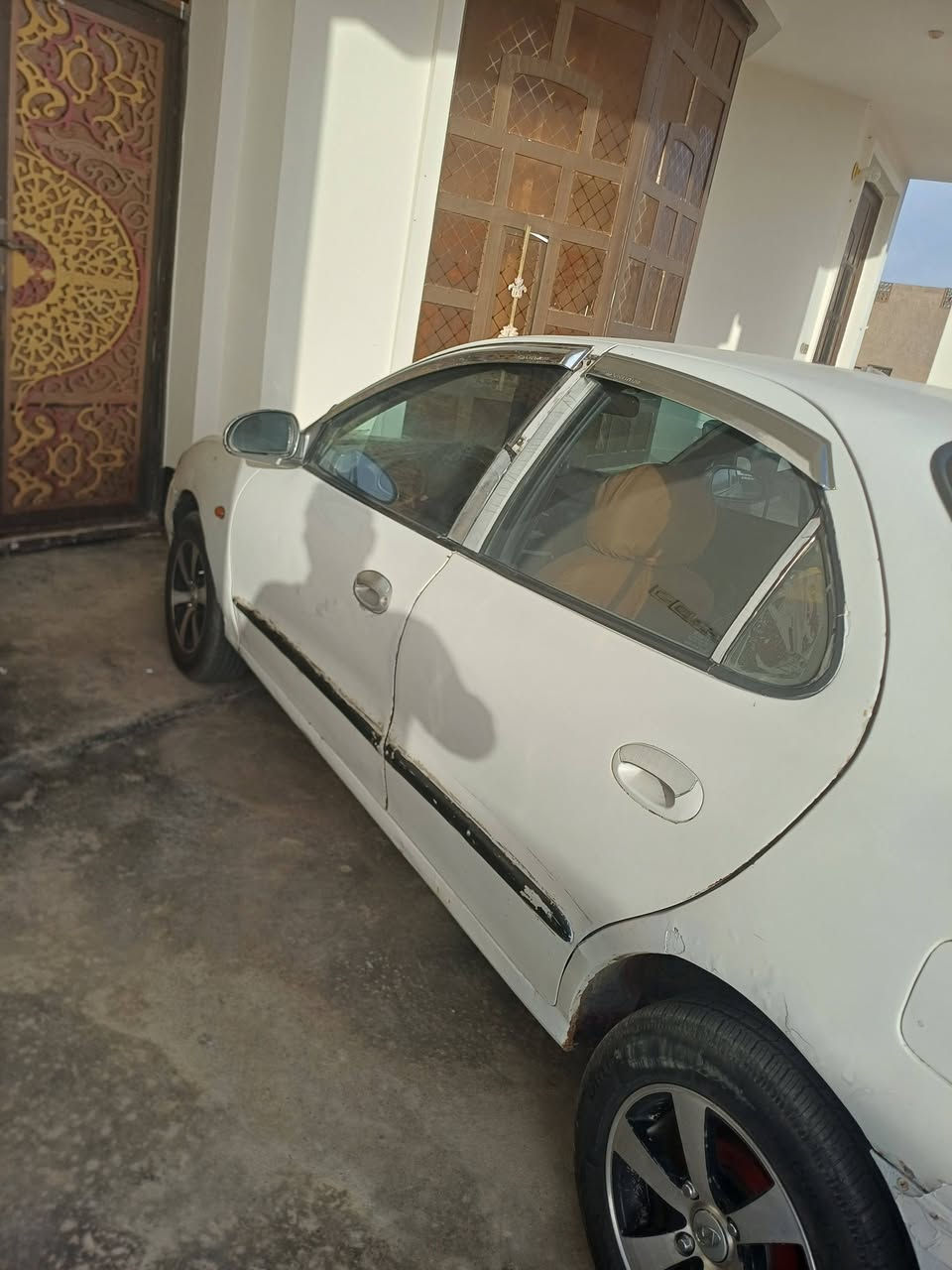 النترا 2000 • اوتوماتيك • الرمادي