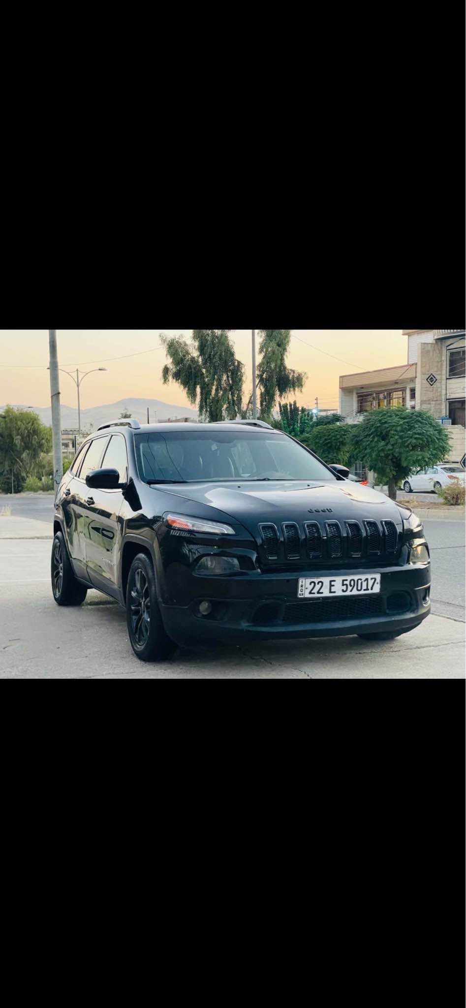 شيروكي ٢٠١٩ • جلد • شاشة