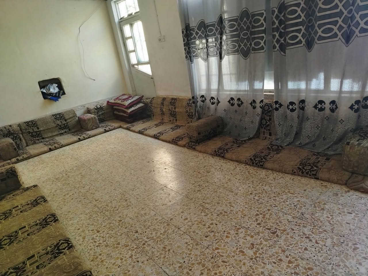 جلسه مستعمله • ٨ متار • حي الغدير