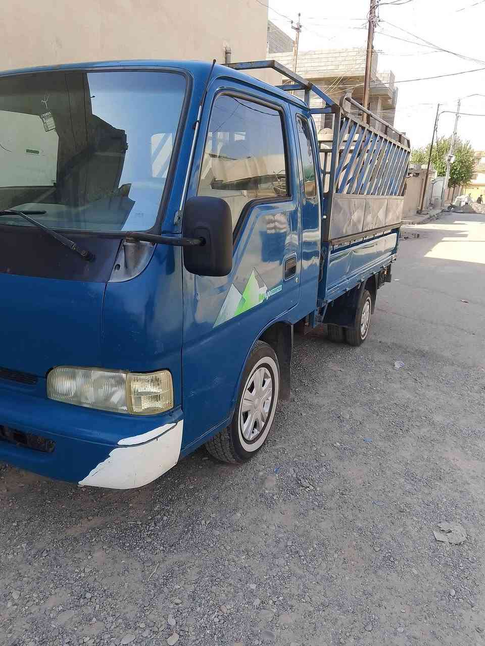 سلام عليكم للبيع كيا فنتيره موديل 2000 رقم نينوى الماني سنويه لل 28 بدون ضرر ولا صبغ شرط تبريد كامل بس نقص غاز تدفيه كهربايات كلو شقال طخم تايات جديد  محرك وكير شرط شاصي شرط سياره جاهزه ونضيفه السعر (63) /*********** /***********
