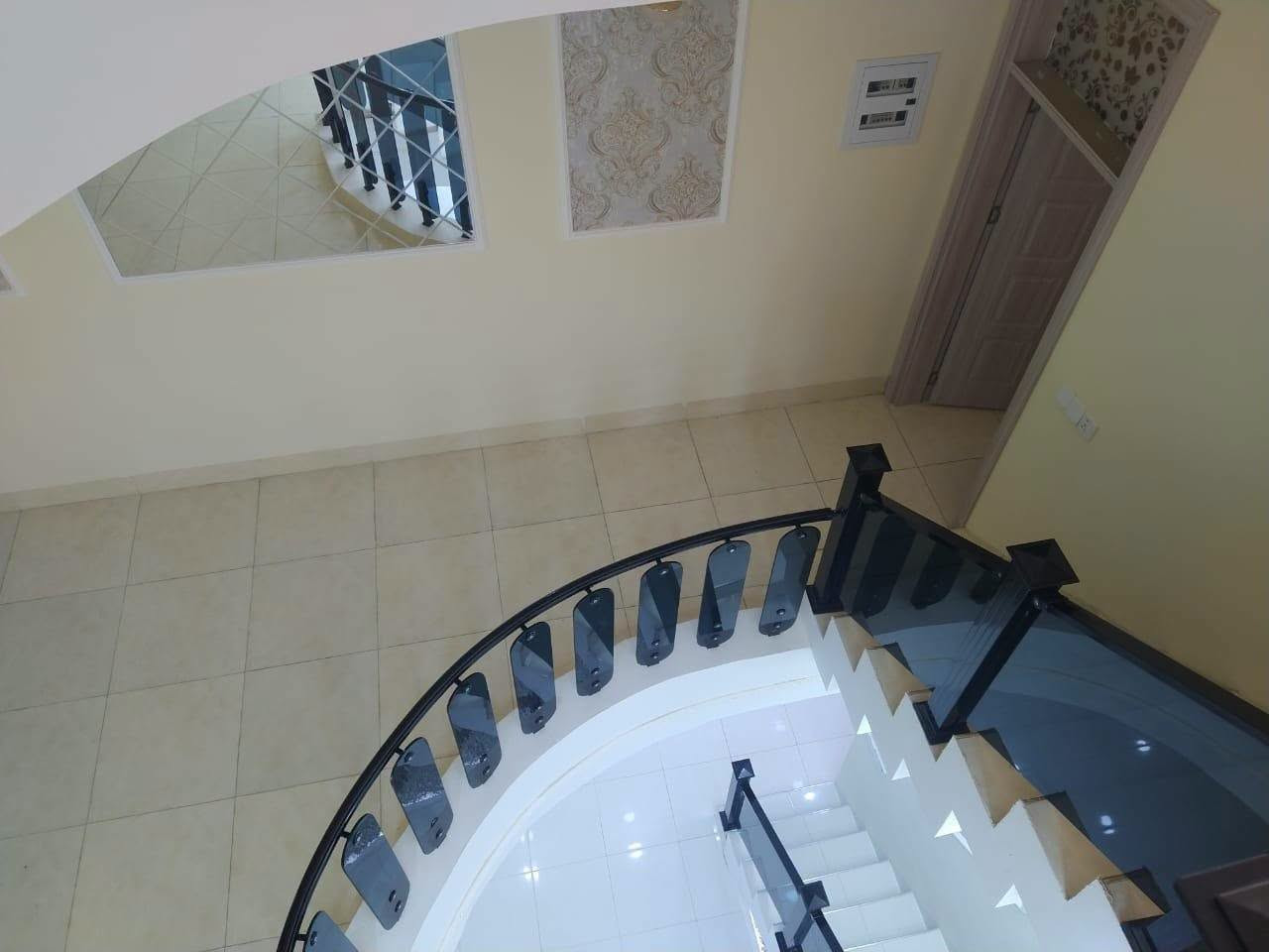 جانب من اعمال تسليم منزل مساحة ١٠٠متر
يعلن مكتب المهندس للمقاولات العامة  
الى اهالي حي العدل الكرام

للبناء حاضر او اقساط.

سعر المتر النقد 450الف
سعر المتر اقساط 550الف
شهريا 500 الف دينار فقط
بدون كفيل او فوائد
جميع موافقات بناء علينا
باشراف كادر هندسي مختص👷‍♀️

اشراف_ تنفيذ_ ترميم_ تفليش _عمل خرائط

الاستفسار الاتصال علي الارقام التالية 📱
***********
***********
