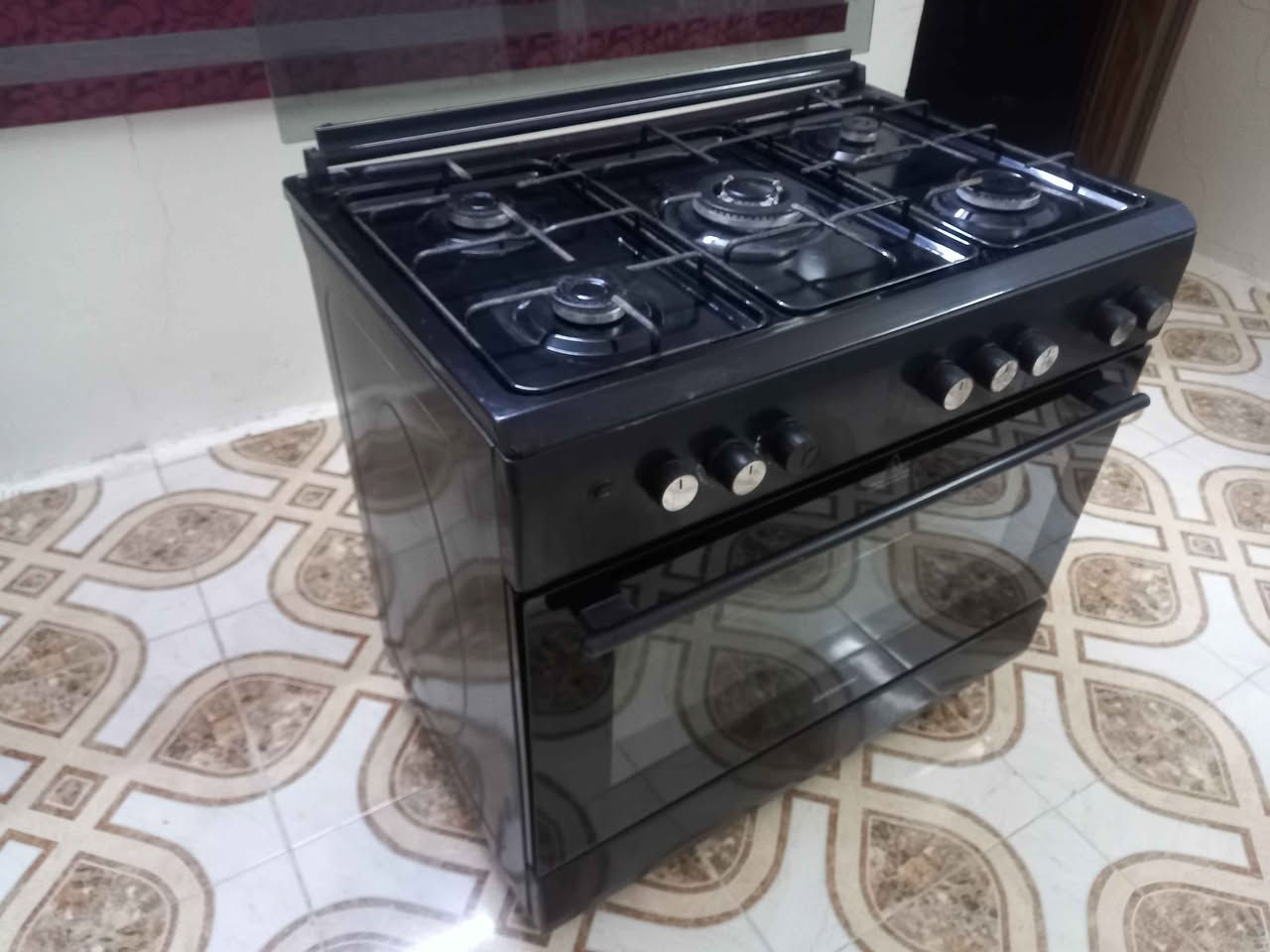 طباخ جوسونيك للبيع شرط الشغل السعر ١٢٥ ألف العنوان موصل حي الصدام بعد السيطرة عالشارع العام طريق بعشيقه *********** *********** يوجد توصيل داخل الموصل أجره عالمشتري موصل, نينوى
