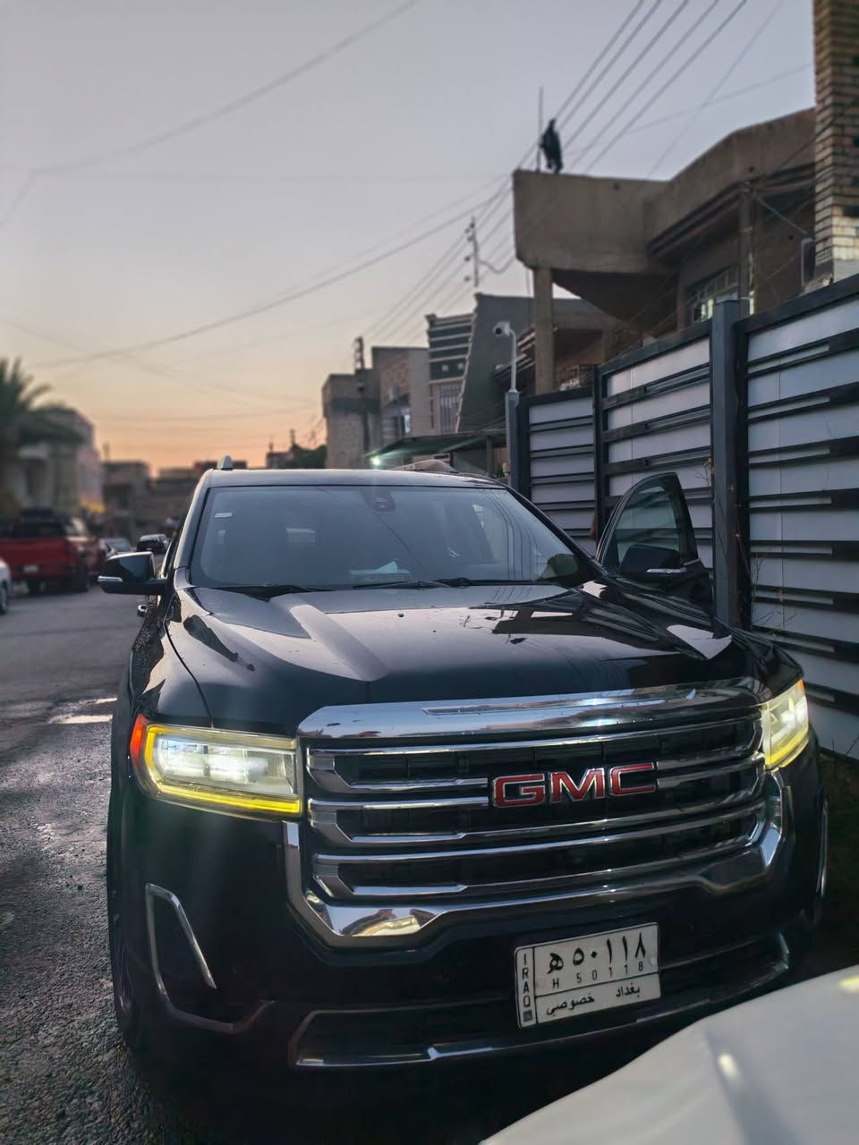 جىمسي اكاديا

الموديل: 2020 عدد المقاعد: 7 ركاب المحرك: V6 سعة 3.6 لتر 
القوة: 310 حصان ناقل الحركة: أوتوماتيك 9 سرعات نظام الدفع: أمامي (FWD) 
مقاعد جلد 7 ركاب المقاعد الأمامية كهربائية مع التدفئة والتبريد مقاعد الصف الثاني (VIP منفصلة مقاعد الصف الثاني مع التدفئة 
انوراما مزدوجة (عدد 2) كامیرا 360% (5 كاميرات: أمامية - خلفية -
جانبية) شاشة معلومات وترفيه   تشغيل بالبصمة
السعر ١٩٠
***********
