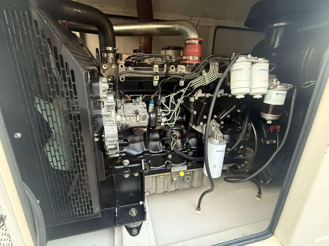 قوة اعتمادية بلا حدود .. مولدة سعة 150 kVA جاهزة للعمل بأعلى كفاءة! ⚡

للبيع — مولد بيركنز إنكليزي أصلي
⚡ القدرة: 0150 K.v
🔇 كاتم صوت 100% عراقي 
‏🇫🇷 رأس التوليد توليد:لوري سومير
⏱ ساعات التشغيل:2480ساعة فقط
‏🆕 حالة المولد: اخت الزيرو
📍 المولد بلاديه — ضمان على الحمل

📞 للتواصل واتساب: ‭***********
