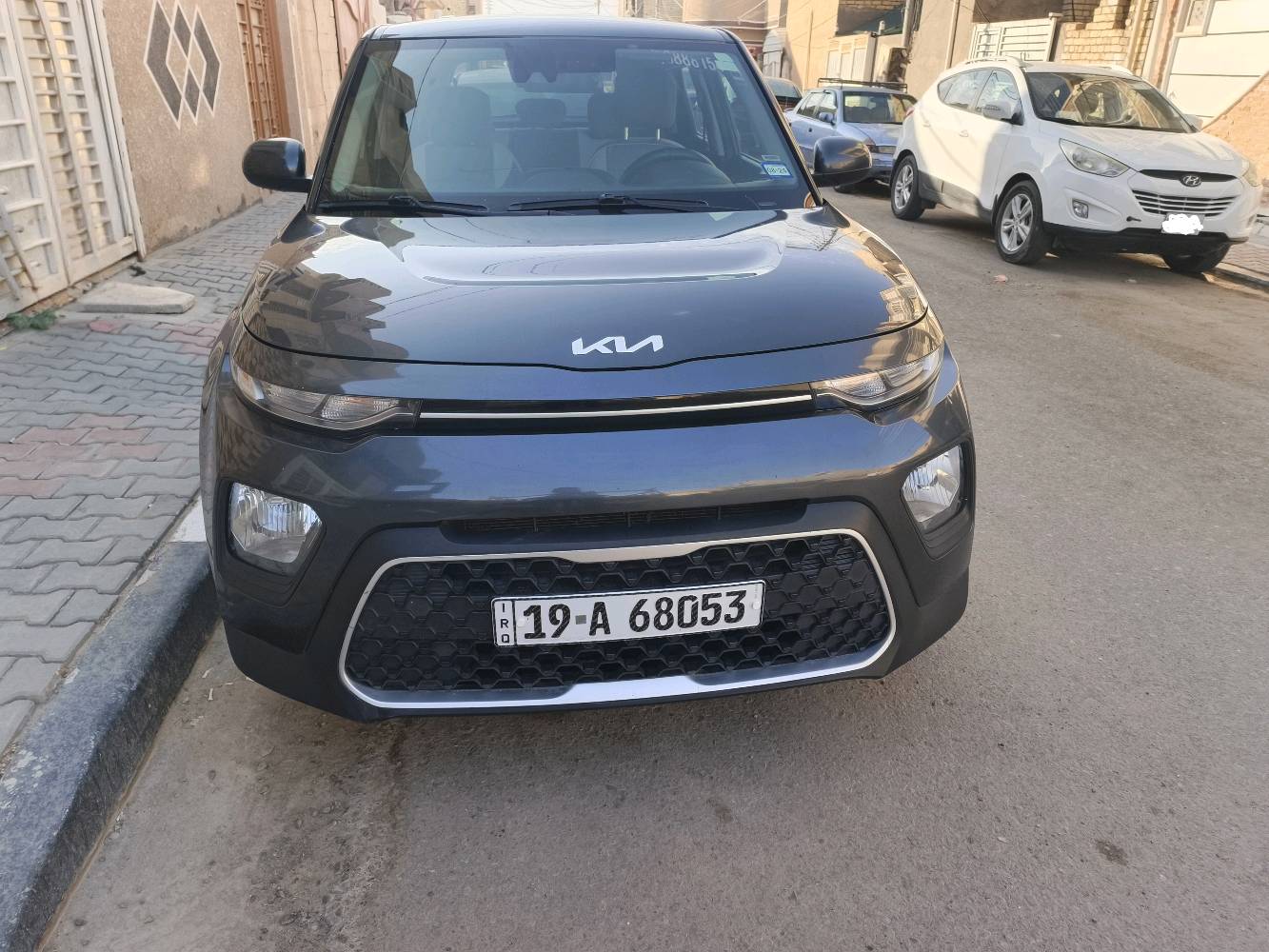السلام عليكم للبيع  كيا صول ( Kia Soul )موديل2022 
 بچم كبس راديترات اصليه كلشي على وضع الشركة گير مكينه كمبريسر كله سليم مواصفات رادار تحديد مسار محافظة على المسار  تنبيه نقاط عمياء كامره خلفيه  صور الحادث موجودة سونار هم موجود السعر 140ورقه قفل قفل السيارة رقم كربلاء بأسمي موجودة بكربلاء رقم الهاتف متواجد واتساب***********