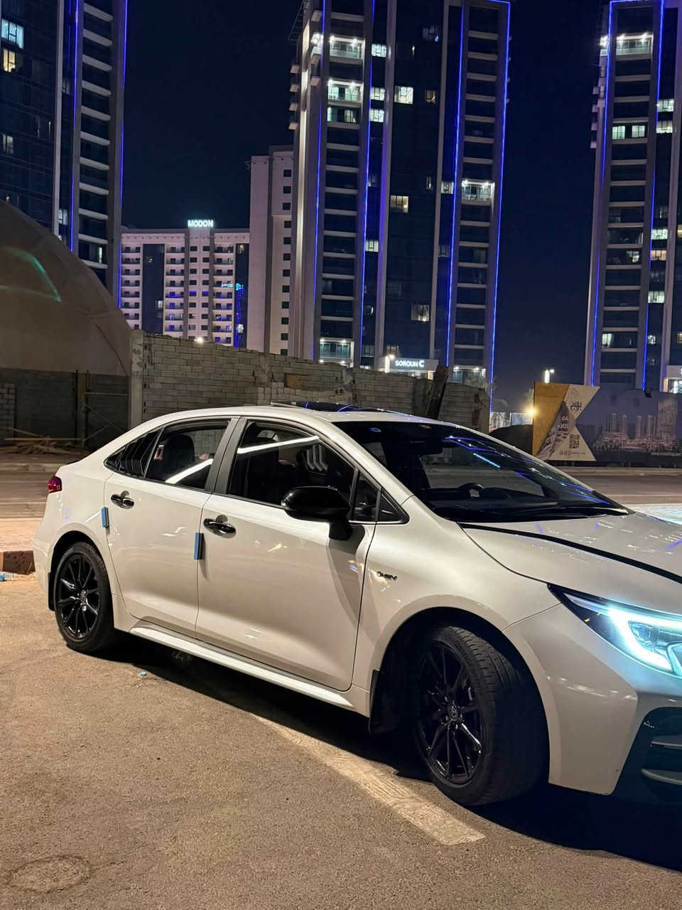 موديل 2025 | شكل لامريكي  هايبرد
هايبرد 1.8L | 4 سلندر | 138 حصان

قير E-CVT | دفع أمامي

جنوط 18 رياضي 🖤

شاشة + CarPlay / Android Auto

أنظمة أمان Toyota Safety Sense 3.0

صرفية ممتازة ⛽️

سيارة نظيفة ومرتبة، شكل رياضي وفخامة واقتصادية بنفس الوقت 🔥

📍 السعر: …168

📞 للاستفسار: 771 462 5427

السيارة نضيفة جدا استعمال قليل ماشيه 25 ومابيهة قطرة صبغ
