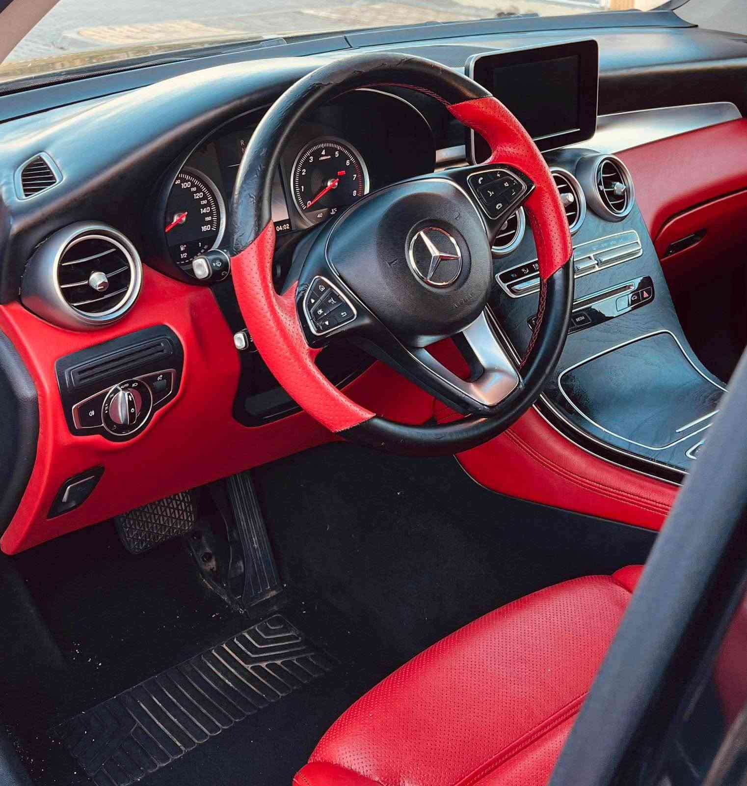 Mercedes Benz 2016  GLC 300
دوپارچەی بۆیاخە بۆنیت جاملخ 
فول فولە 
ماشااللە لەجوانی ئەو سەیارەیە
لەسەر دەقی شەریکە ماوە 
رەقەمووسەنەوی تازەیە
بۆزانیاری زیاتر پەیوەندی بکەن .

GLC 300
2016
رقم اربيل 
قطعتين بونيد ونص جاملخ سبخ
***********
*********** السليمانية, العراق
