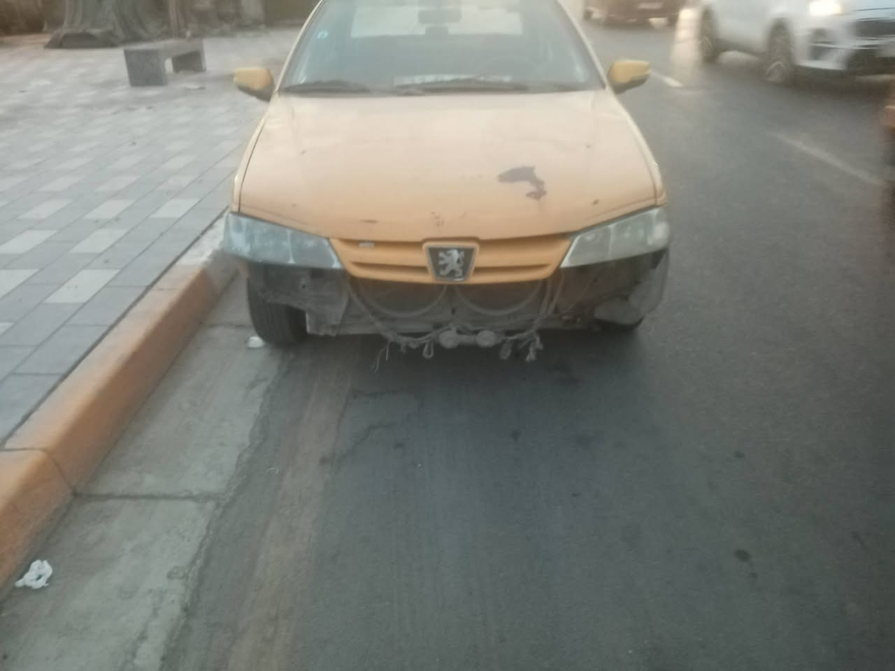 بيجوا بارس ٢٠١١كير ومكينة وتبريد خير من الله السيارة باسمي تحويل مباشر مطلوبة هيئة سنة عالمشتري غرامات مصفرة ابيعها على وضعها السعر ١٨وبيها مجال بسيط 
والله لان محتاج جاي ابيعها وكلشي مبيها بس دعاميات وجاملغ انضربت مكينه وگير تخبل *********** هذا رقمي بي واتساب 
مستعجل ع بيعتها
