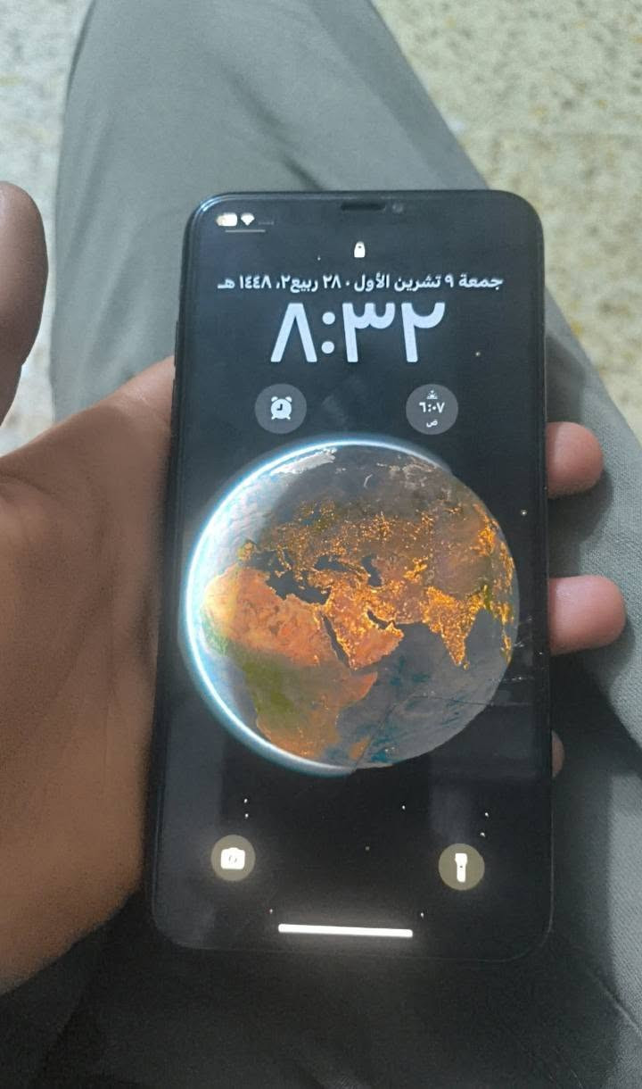 اكس ماكس ٦٤ • شاشة مكسورة • بطارية ٨١٪