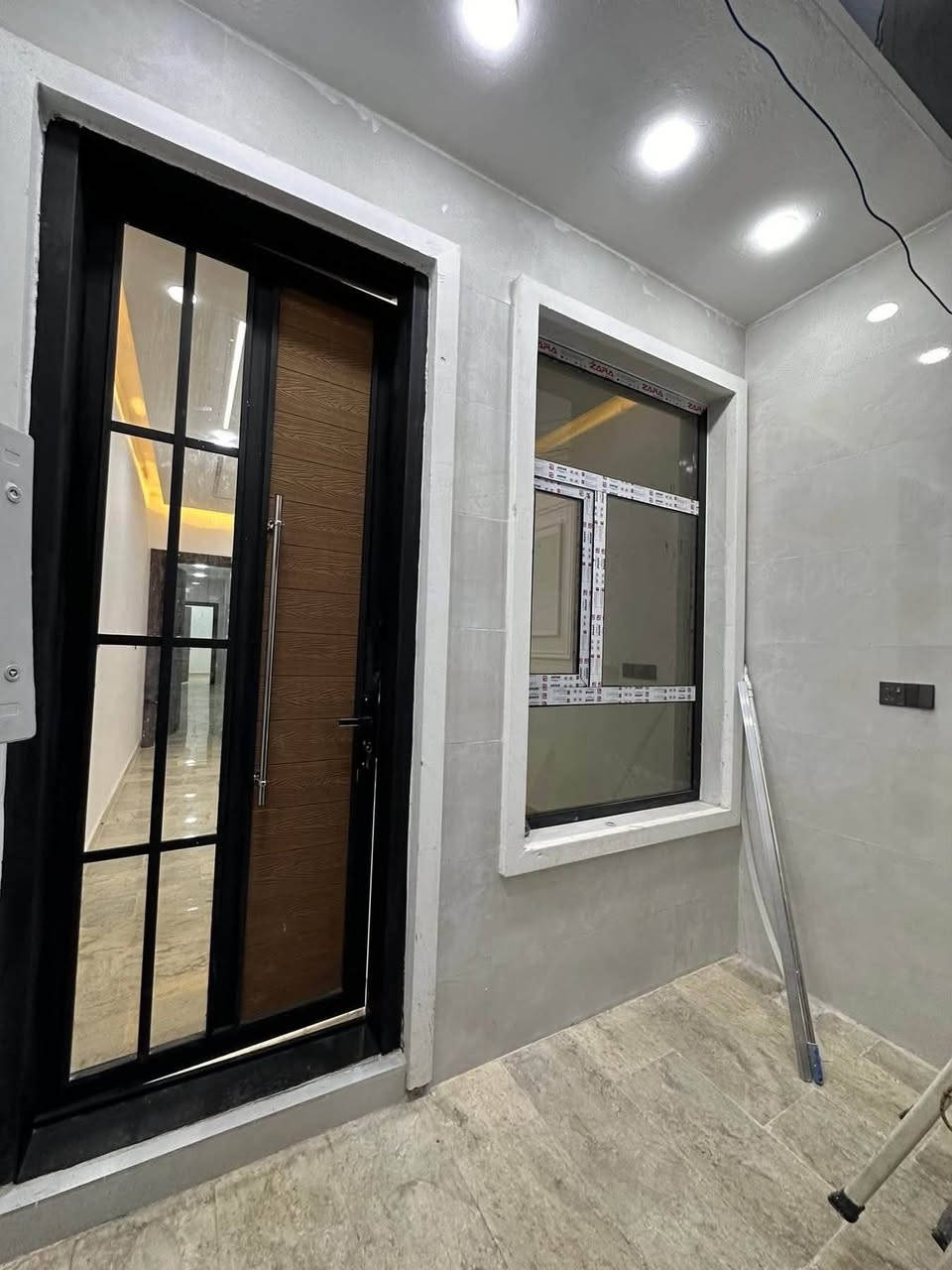 مشتملات للبيع العدد ٢
مساحة المشتمل ٧٢ متر 

بناء حديث تسليم مفتاح

الموقع 📍الشعب حي التجار مقابيل جامعه الامام الكاظم موقع ممتاز

يحتوي على #استقبال #مطبخ #٣غرف #خدمات

للأستفسار آكثر الأتصال على الأرقآم 

***********
