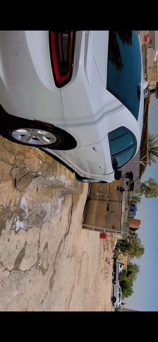 جارجر SXT  دخول جديد آخر إصدار

موديل 2023رقم اربيل 

قطعتين باب وجاملغ مبدلات  وبيه قطعتين كلير من امريكا  بدون دواخل بدون ضربه 

بـــــدووون ارباك 

المواصفات

محرك 6 سلندر 36 

ناقل حركة اوتوماتيك 8 سرعات

توووووويل

تشغيل بصمة

شاشة كبيره كاربلي عربيه  

بلوتوث

تحكمات ستيرن

مثبت سرعة

نظام مانع انزلاق

نظام ثبات

حساسات خلفية

اضاءة LED

قفل مركزي

نظام ABS

 وصور الحادث مرفقة 

مكاني بغداد

***********

السعر 175
