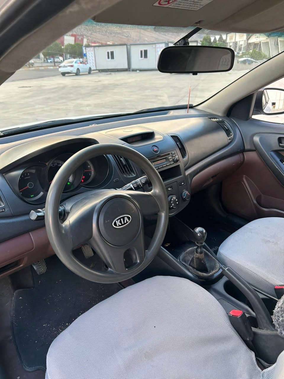 KIA CERATO
کیا سیراتۆ مۆدێل ٢٠١٣ ناوسور مواسفات خلیجی جێ جێ بۆیاغی هەیە بێ لێدران، گیرو مەکینەی بەشەرت تەحویل غرامە بەشەرت نرخی ٦٦ وەروق
*********** أربيل, العراق
