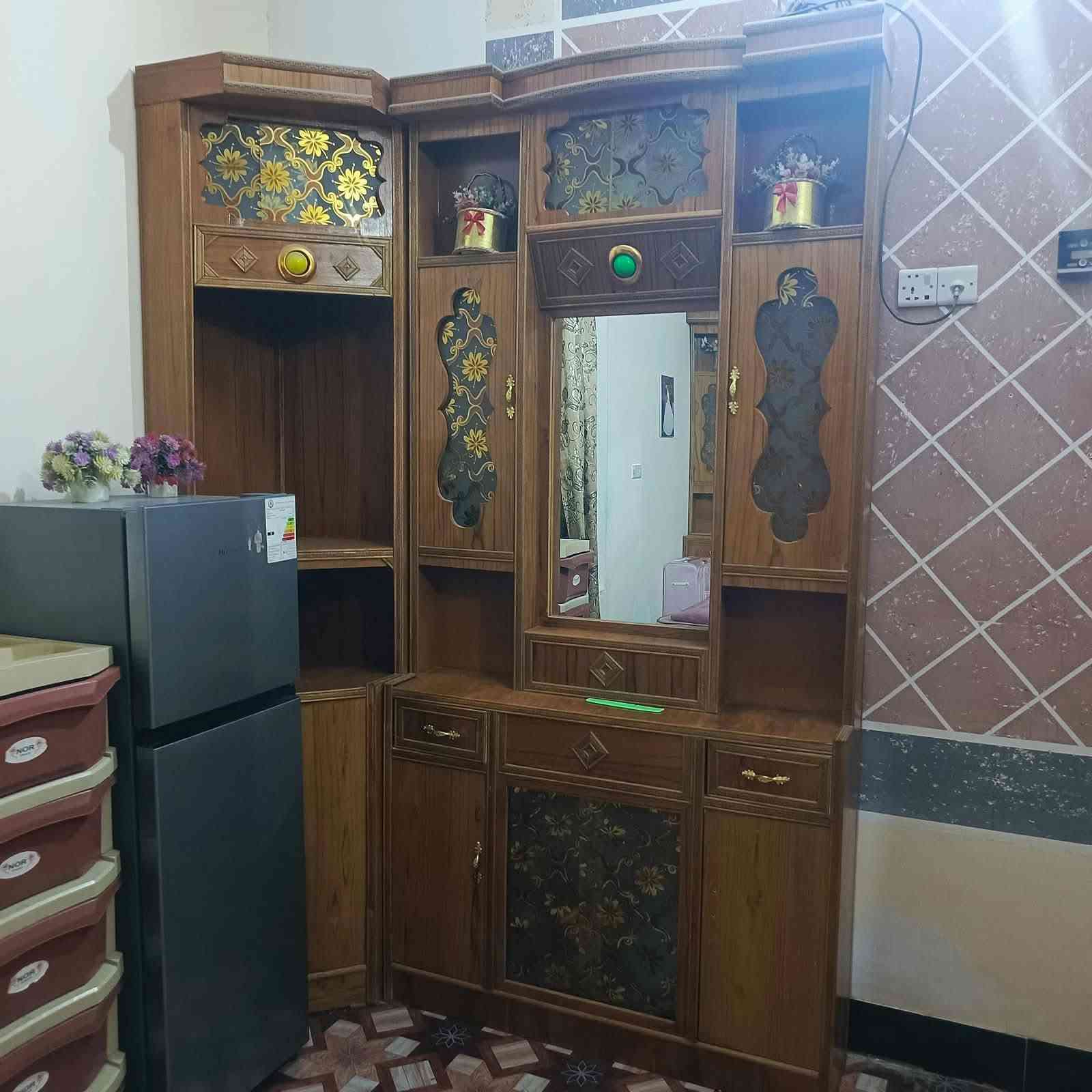 قرفه خشاب للبيع مستعمله نقص ميز 
قفلها 500 مكانه شهداء 
‏‪***********‬
