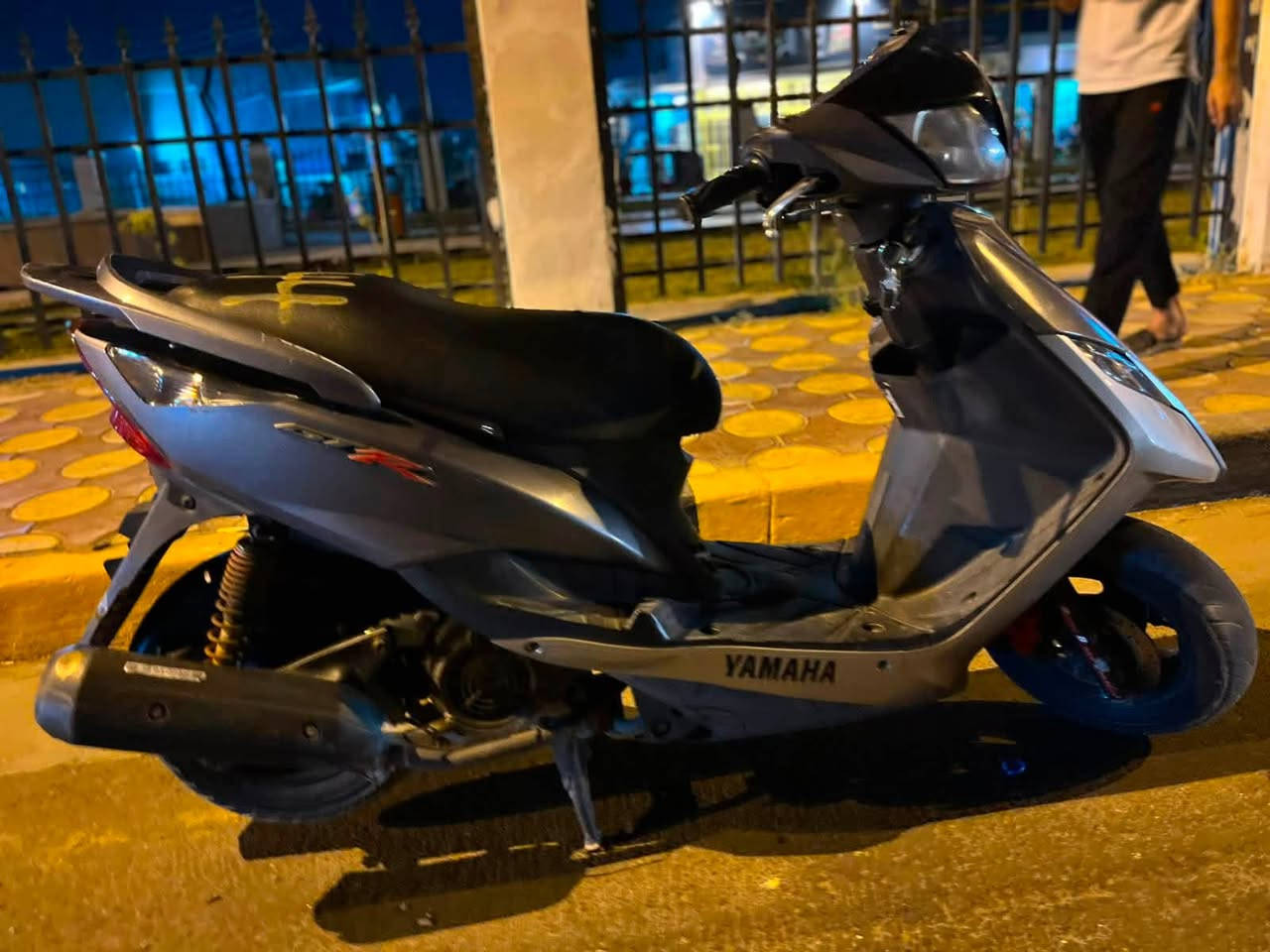 سلام عليكم دراجه ثعلب gtr 140 للبيع كفاله عامه قبل شهرين نازله من الرمبه جيب فيتر وياك وافحص كهربائيات شلعه معدل الكفرات ختم واحد السعر 950 وبيها مجال حك الجيه اوراقها كامله رقمي *********** الشراي يتواصل وياي او يتصل ع الرقم
